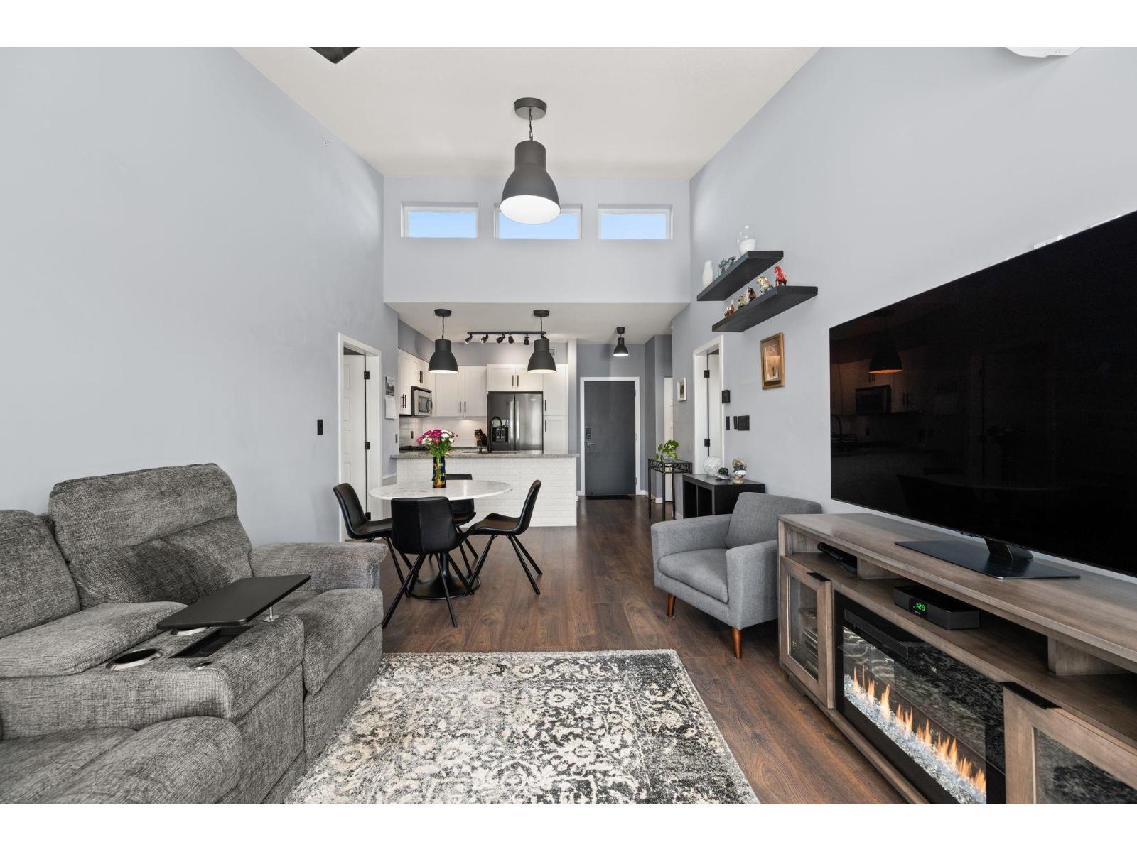 409 23215 BILLY BROWN ROAD, Langley
