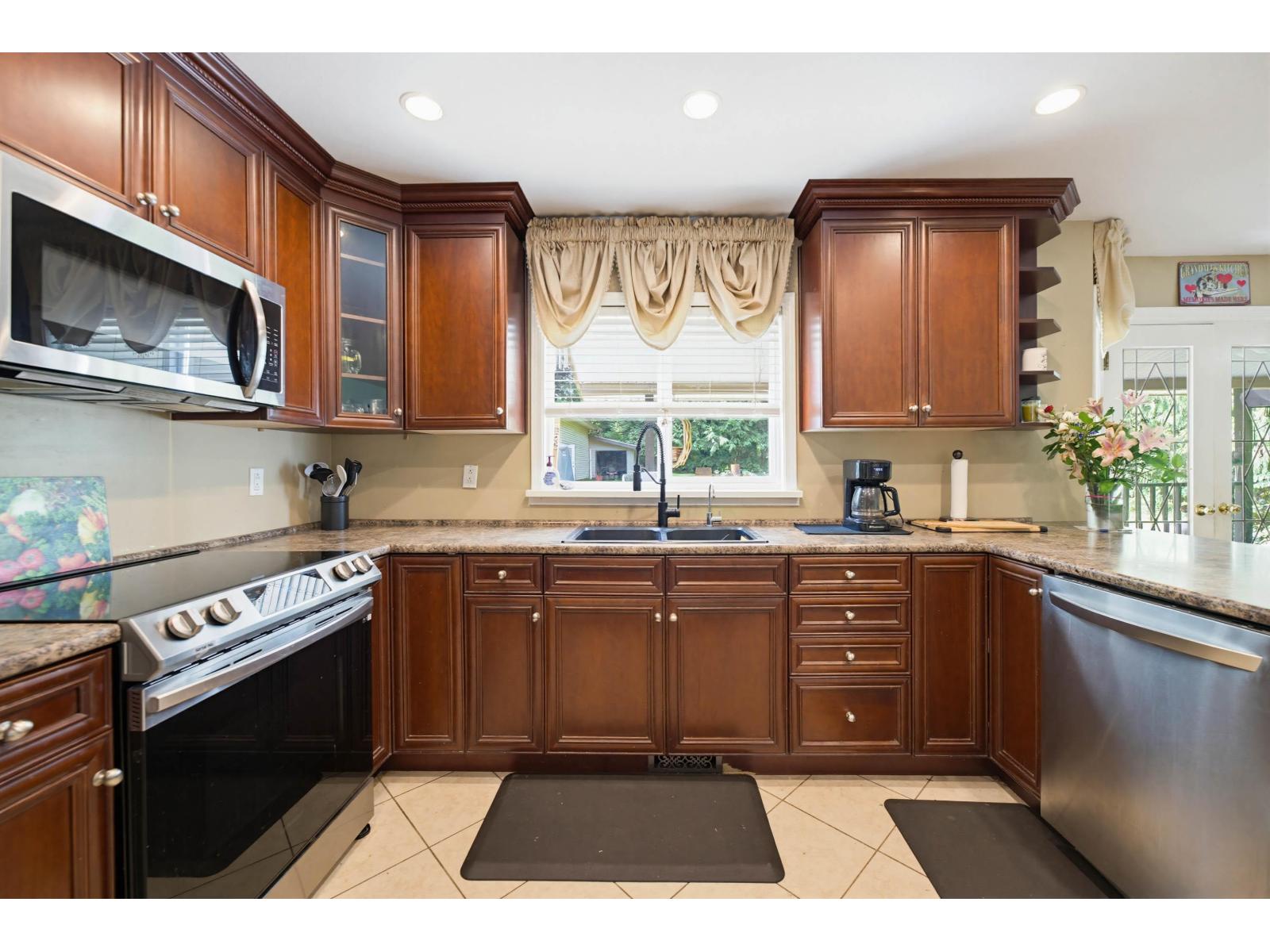 22724 76B CRESCENT, Langley