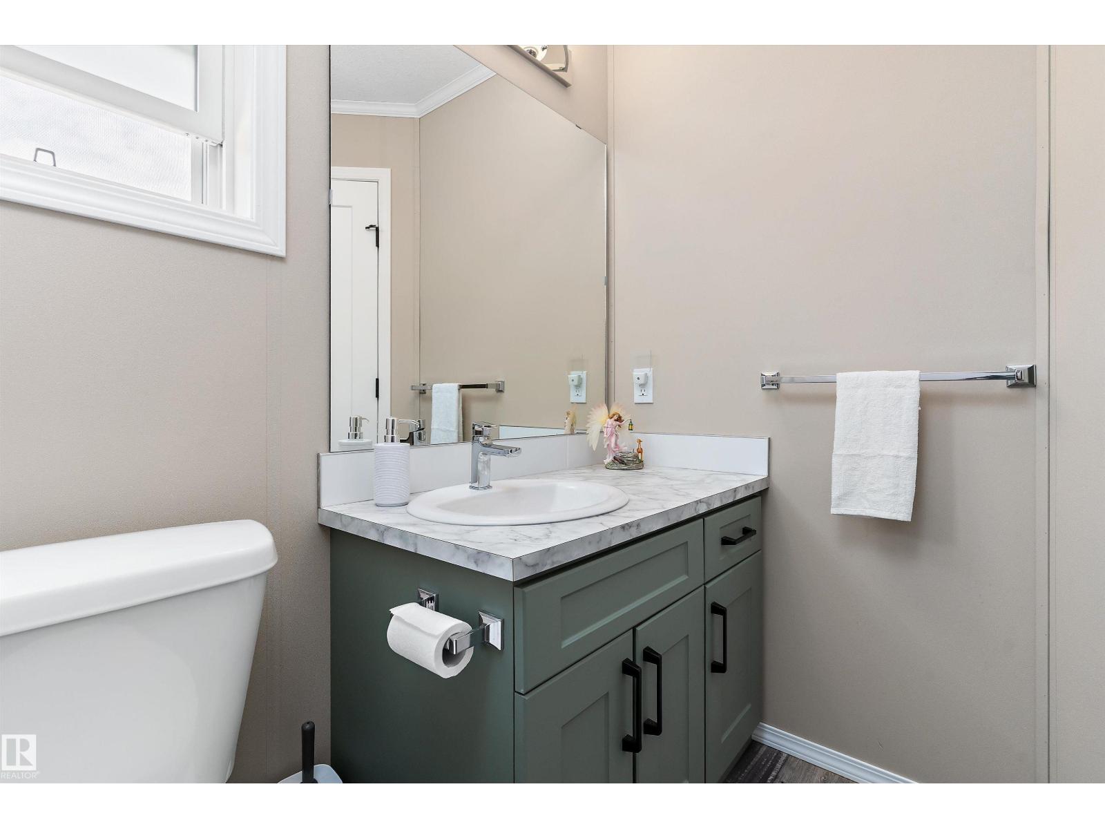 86 Meadowview RD - 26