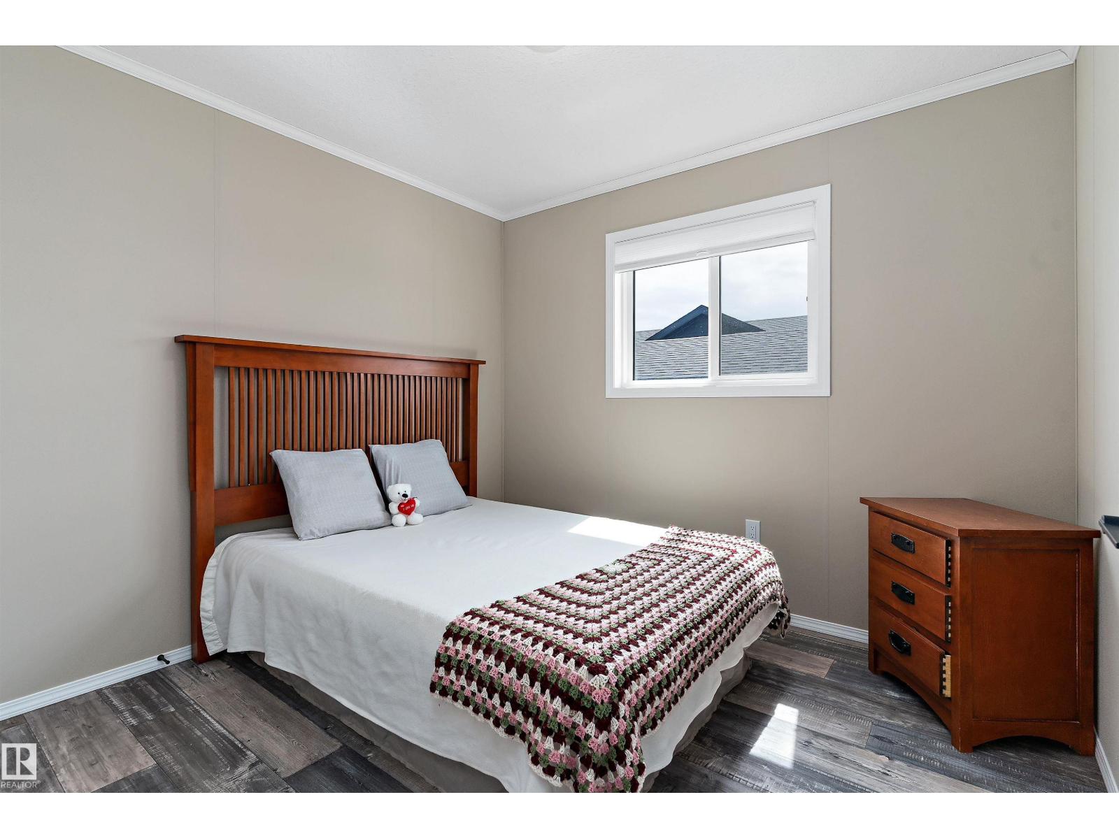 86 Meadowview RD - 28