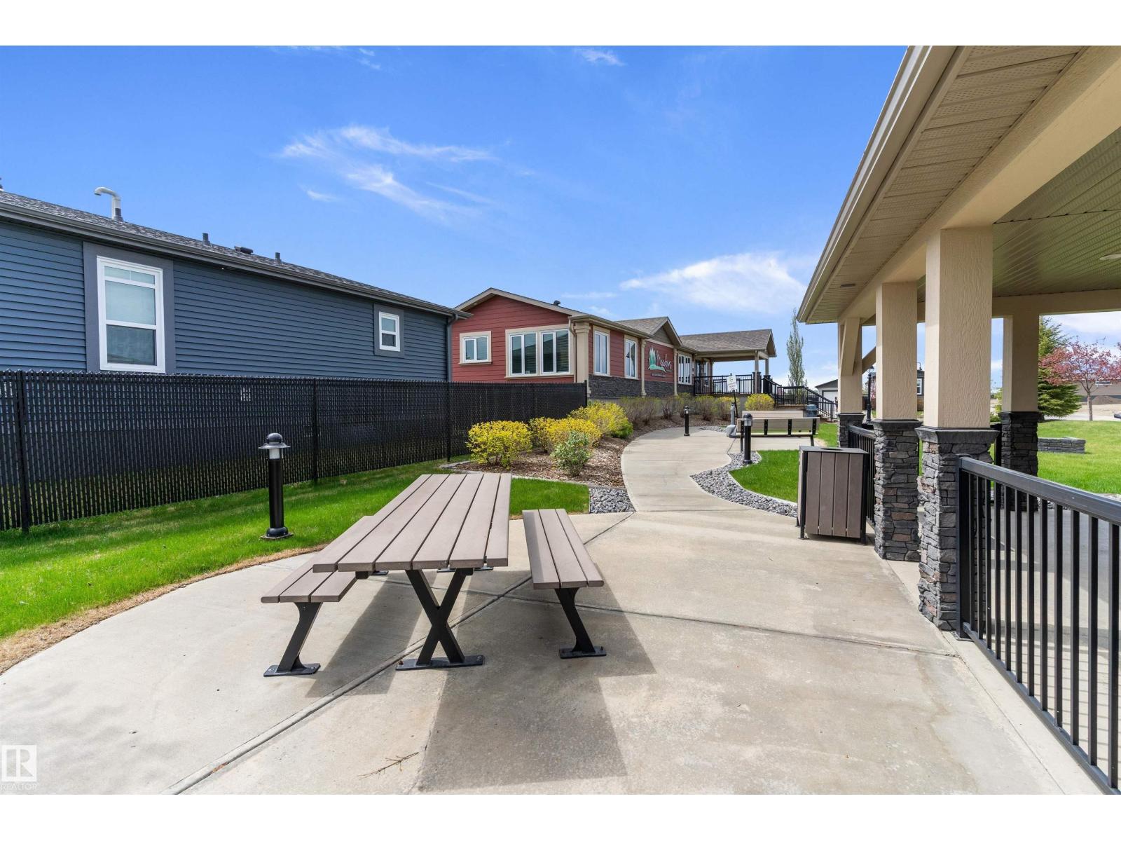 86 Meadowview RD - 38