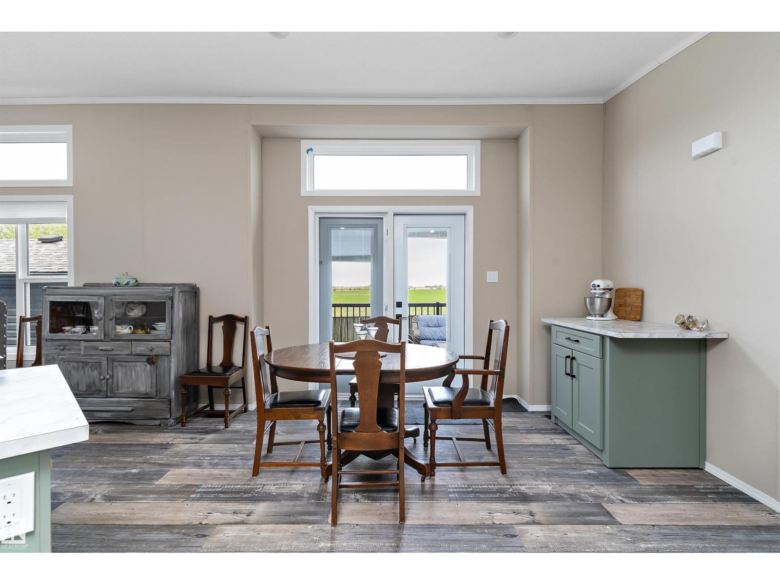86 Meadowview RD - 9