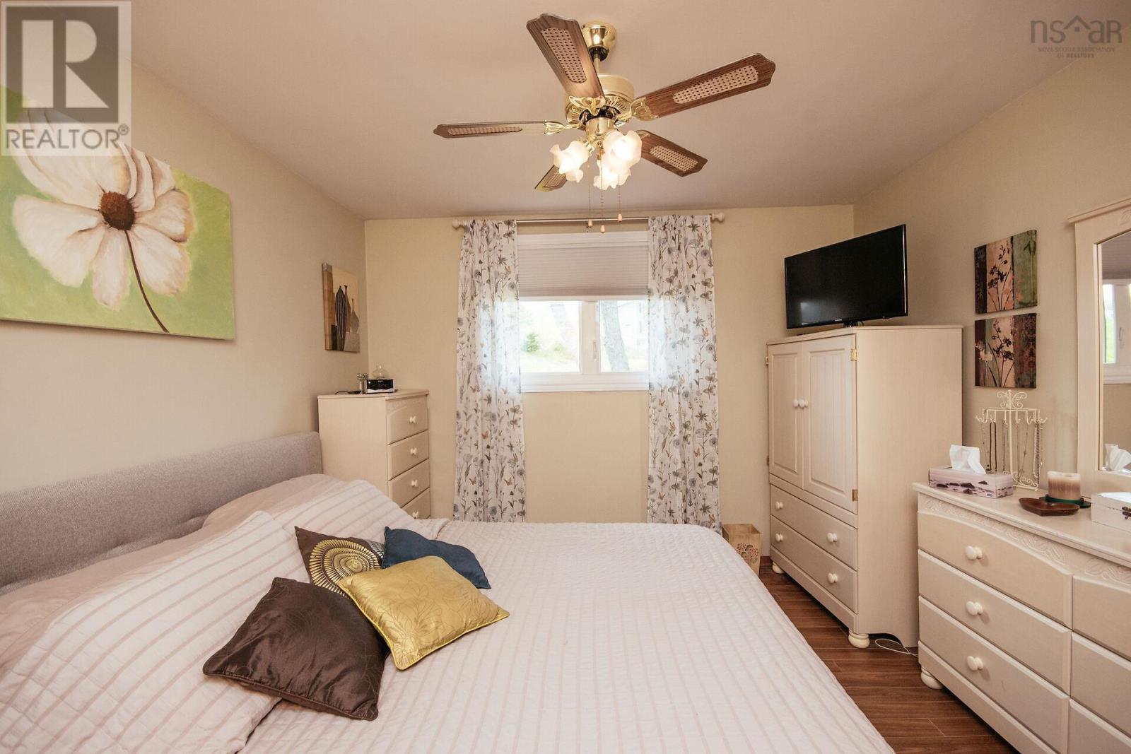 79 Lucien Drive - 25