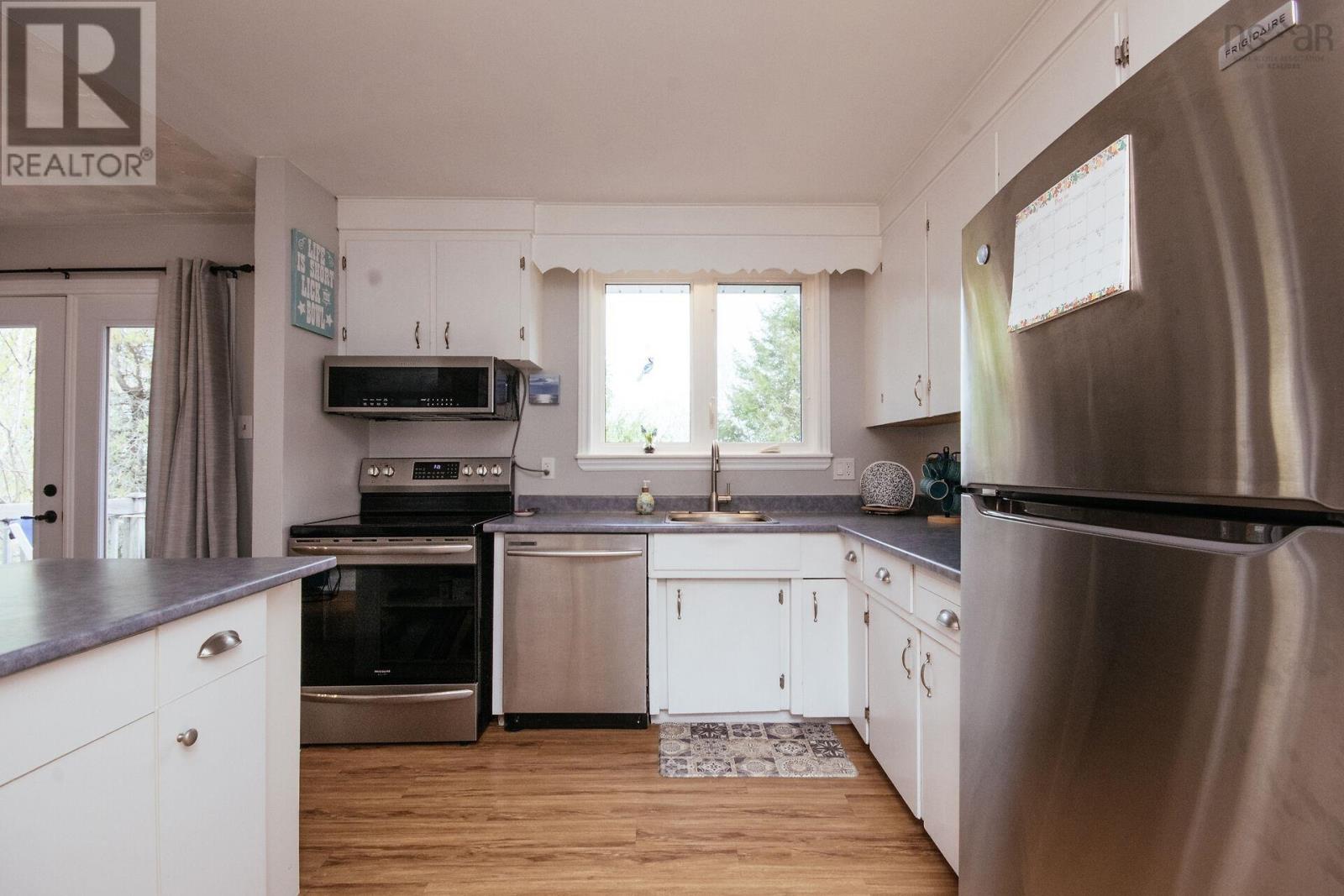 79 Lucien Drive - 19