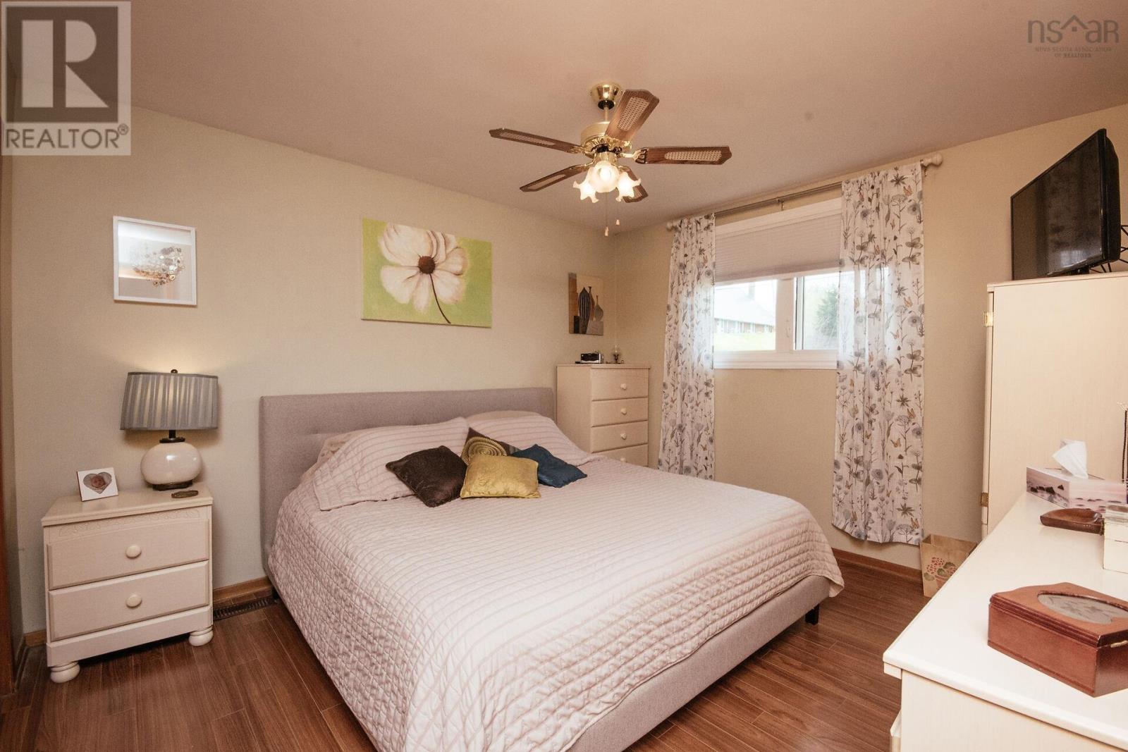 79 Lucien Drive - 24
