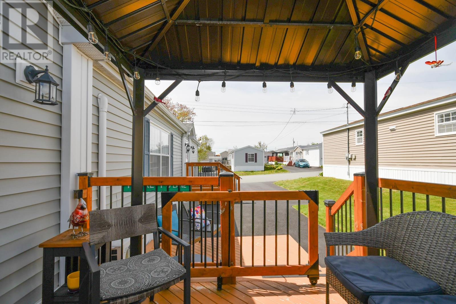 28 Third Street - 21