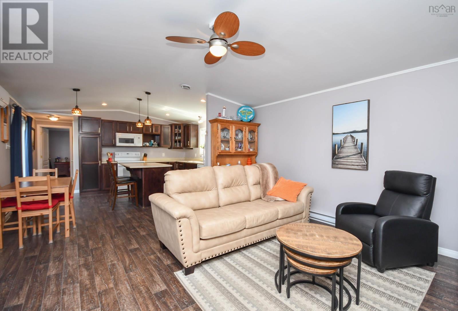 28 Third Street - 8
