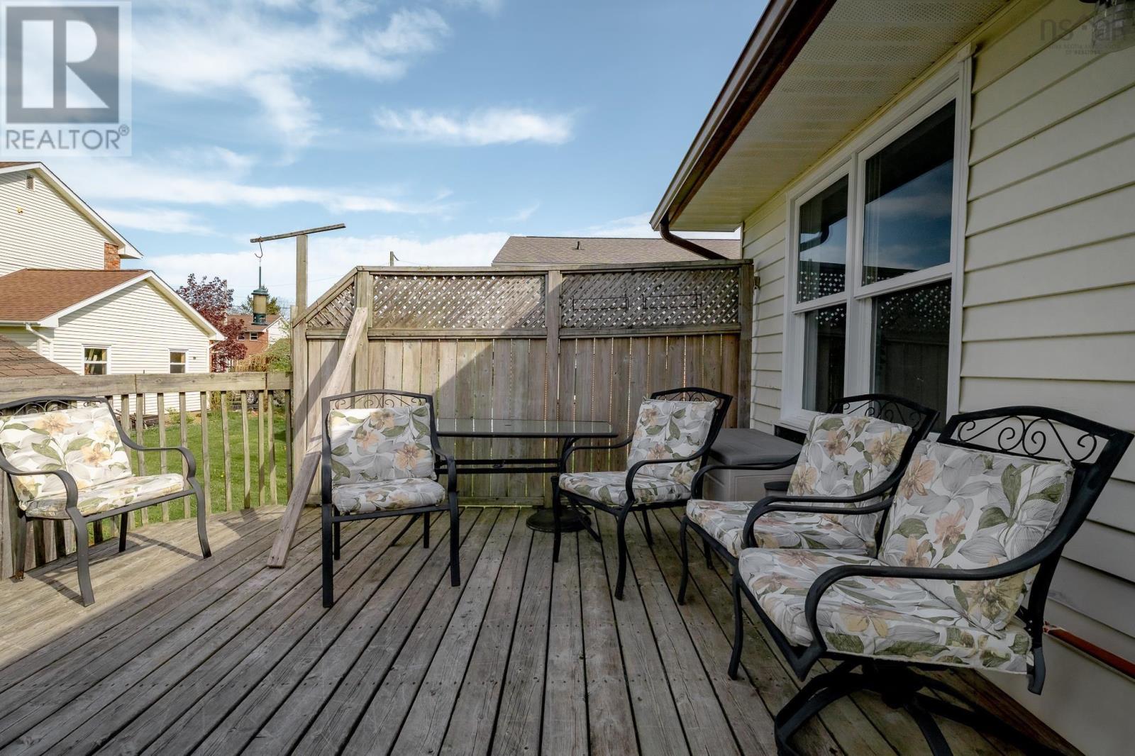 Property 35 of 48 of 57 Hallmark Crescent