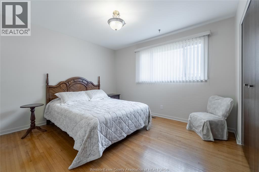 2495 MCKAY - 30