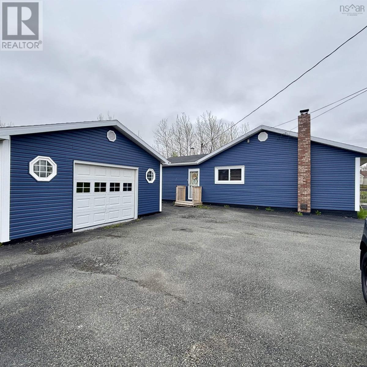 654 Mahon Street - 2