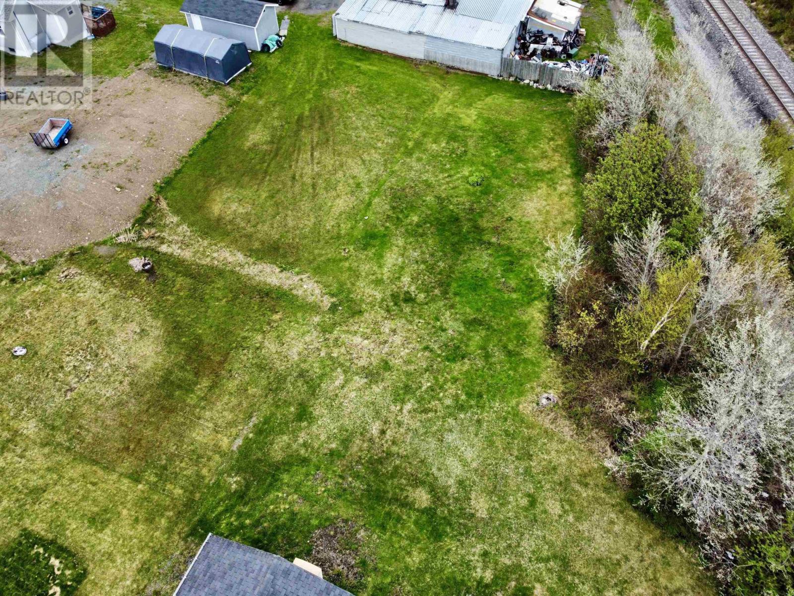 654 Mahon Street - 8