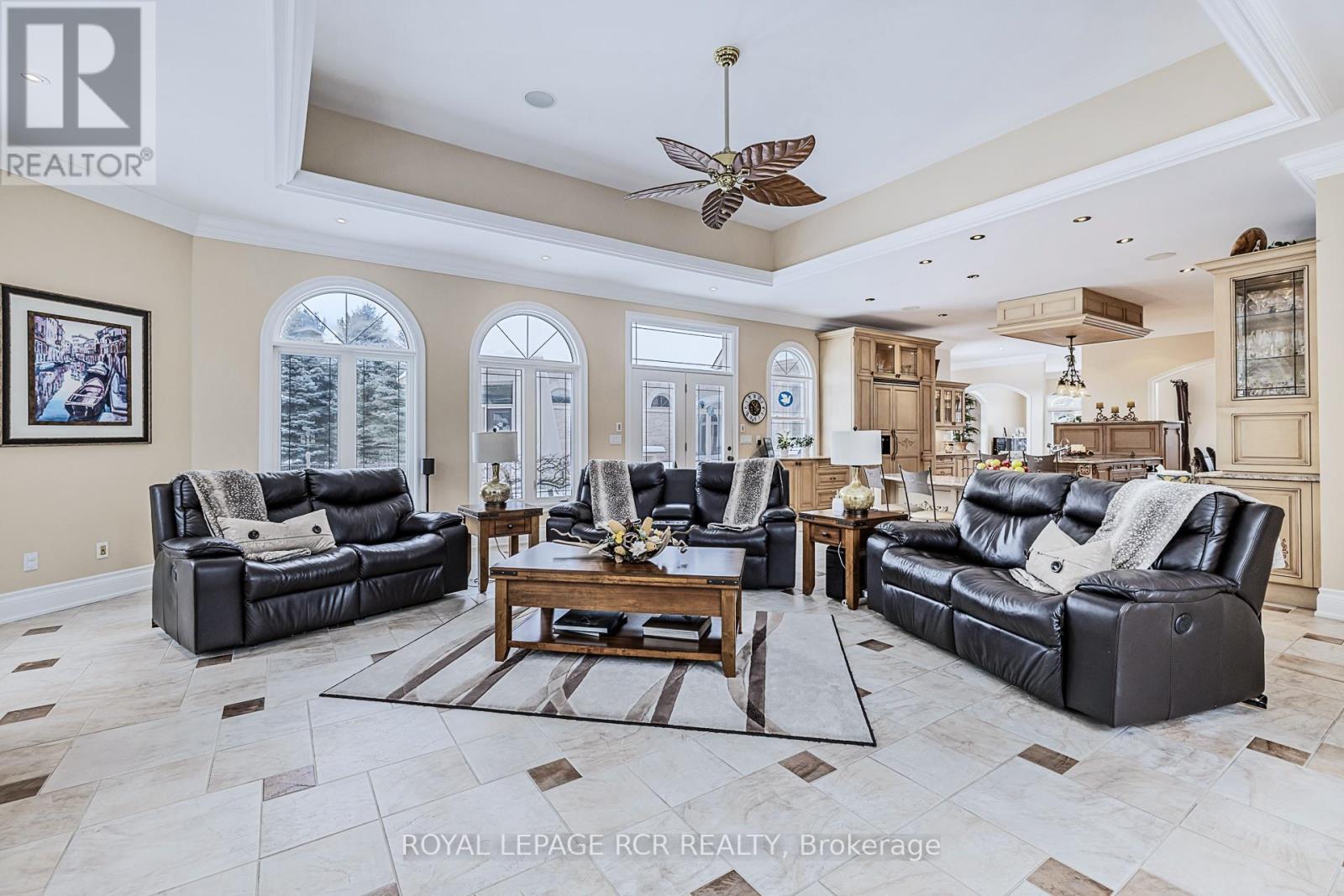 7 SUGARBUSH LANE - 19