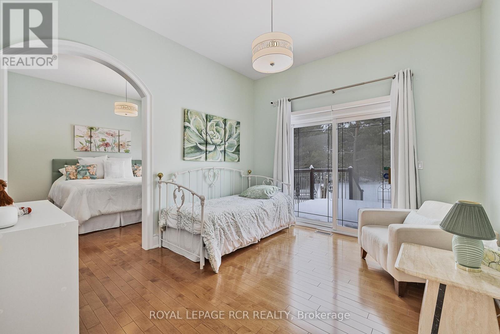 7 SUGARBUSH LANE - 25