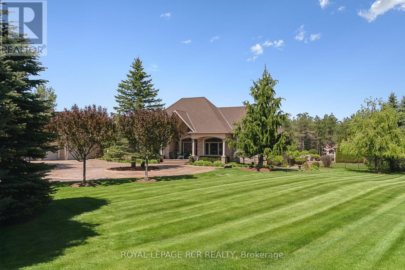 7 SUGARBUSH LANE - 43