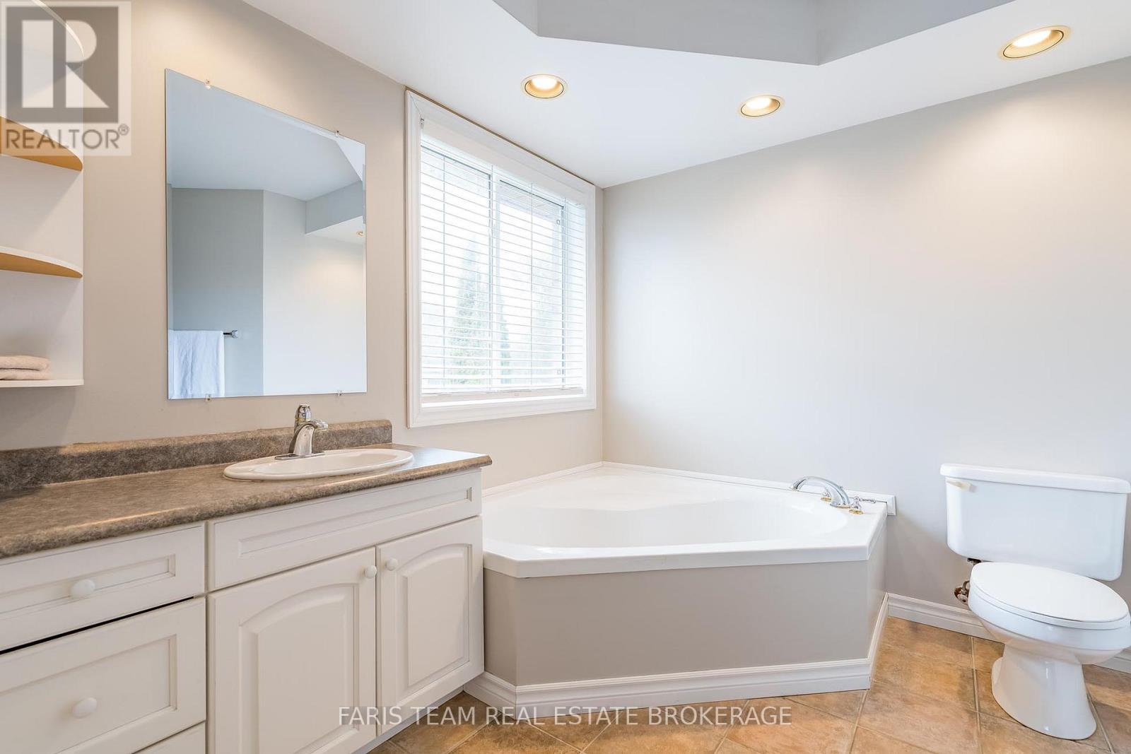 704 TRINITY STREET - 20
