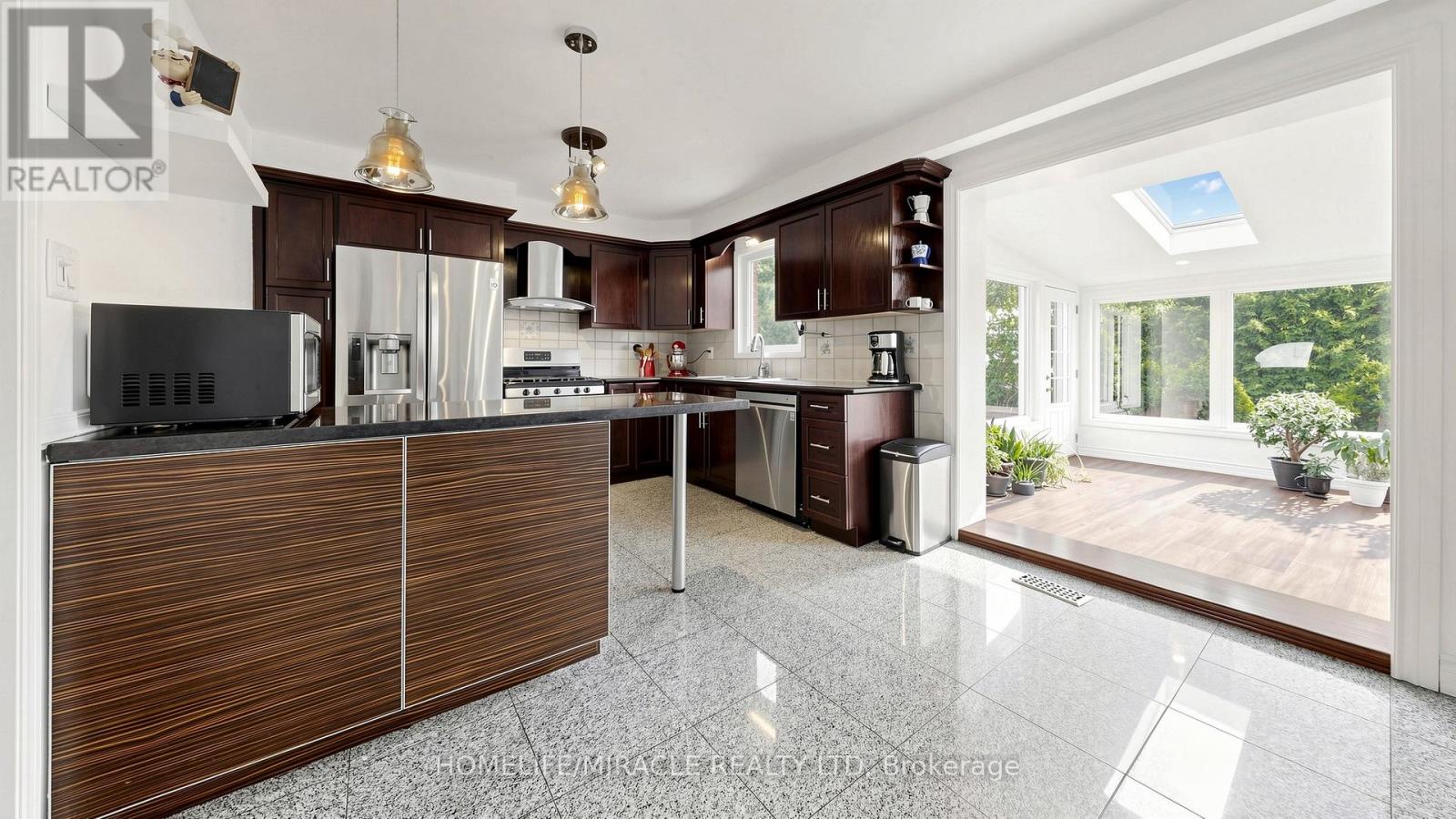 35 PIONEER LANE - 13