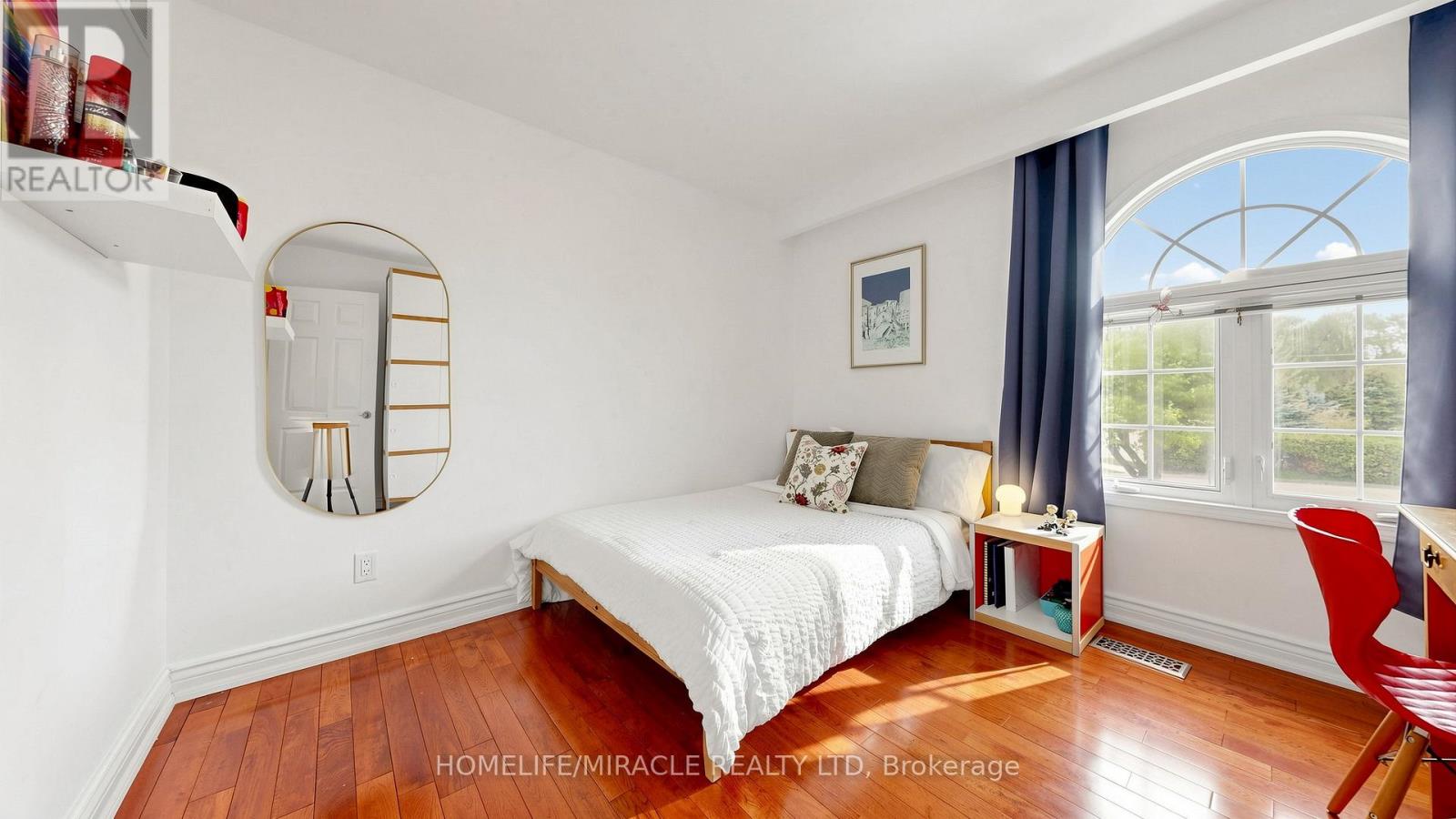 35 PIONEER LANE - 24