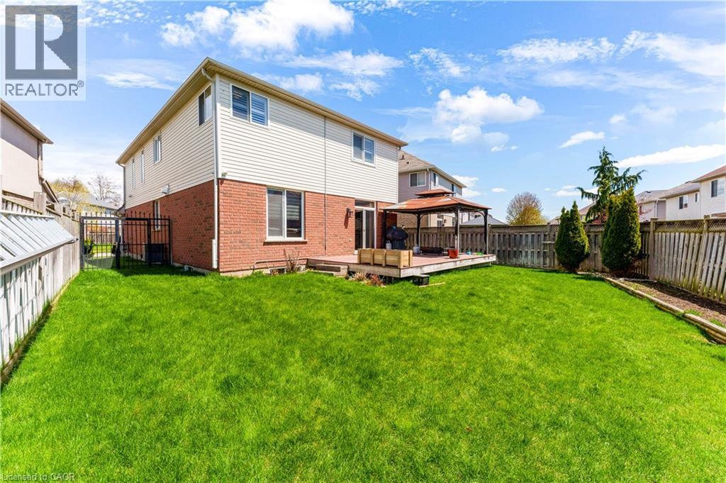437 BEAUMONT Crescent - 38