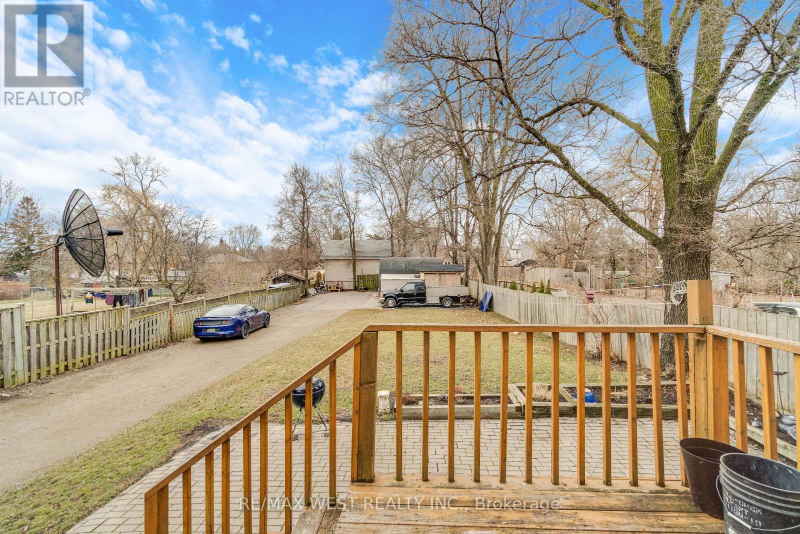 1518 CAWTHRA ROAD - 11