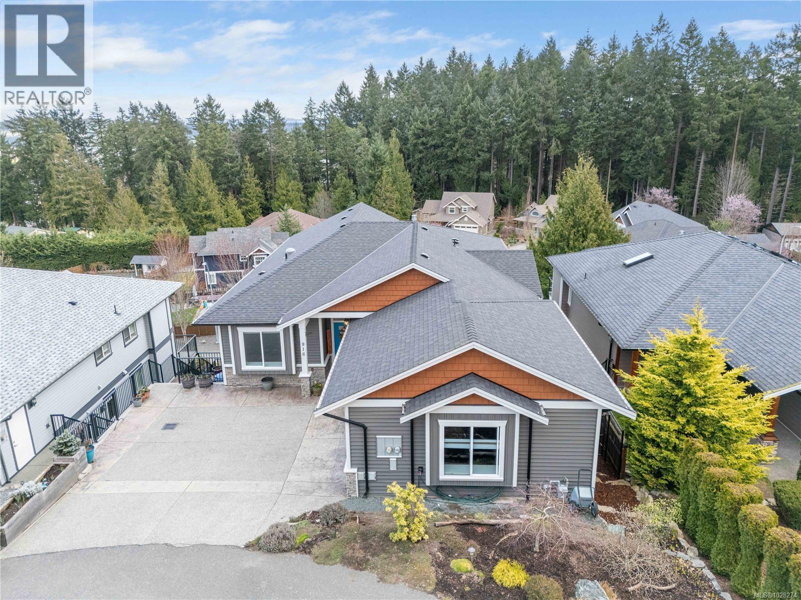 916 Hanington Rd - 84
