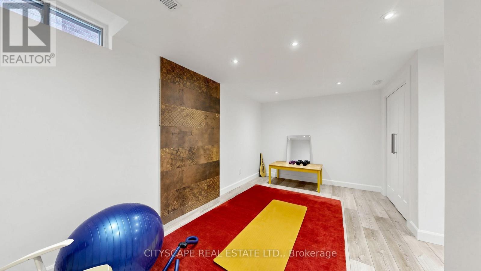 221 BUFFORD DRIVE - 35
