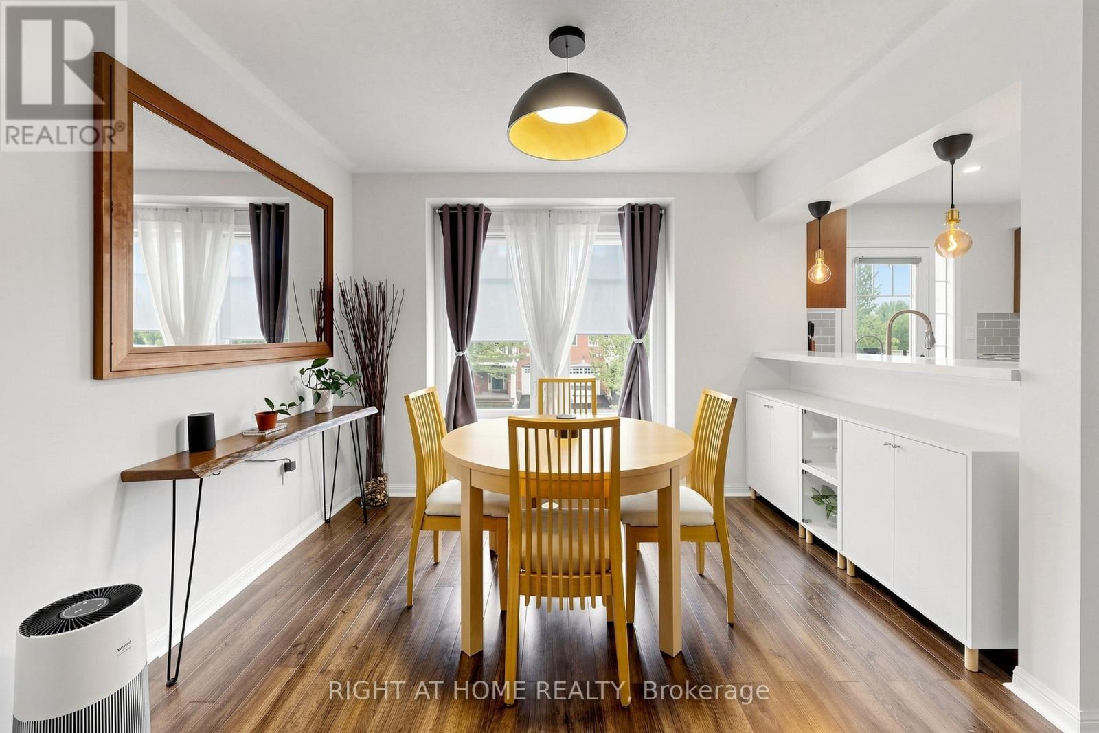 252 WETENHALL LANDING - 12