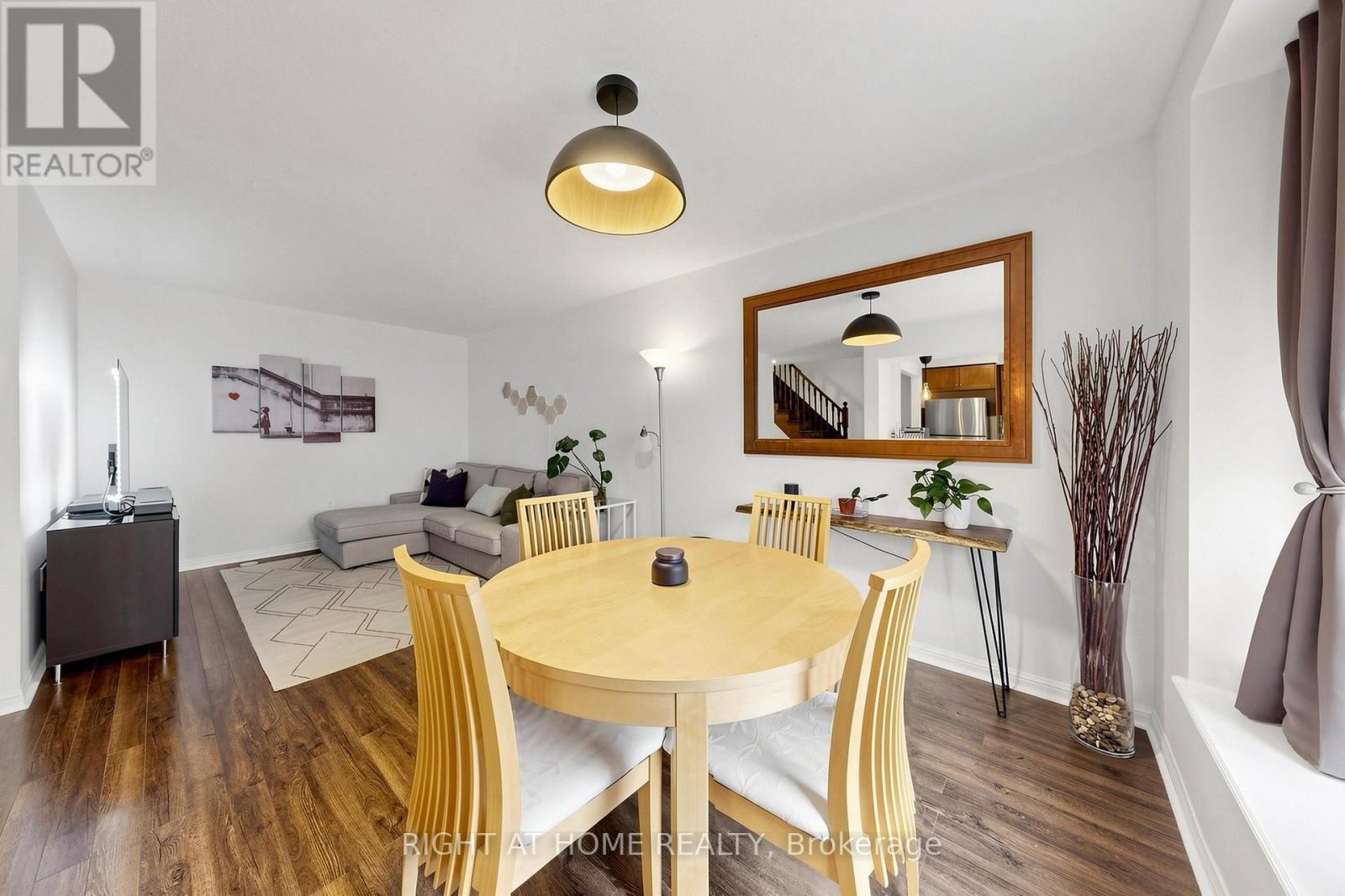 252 WETENHALL LANDING - 13