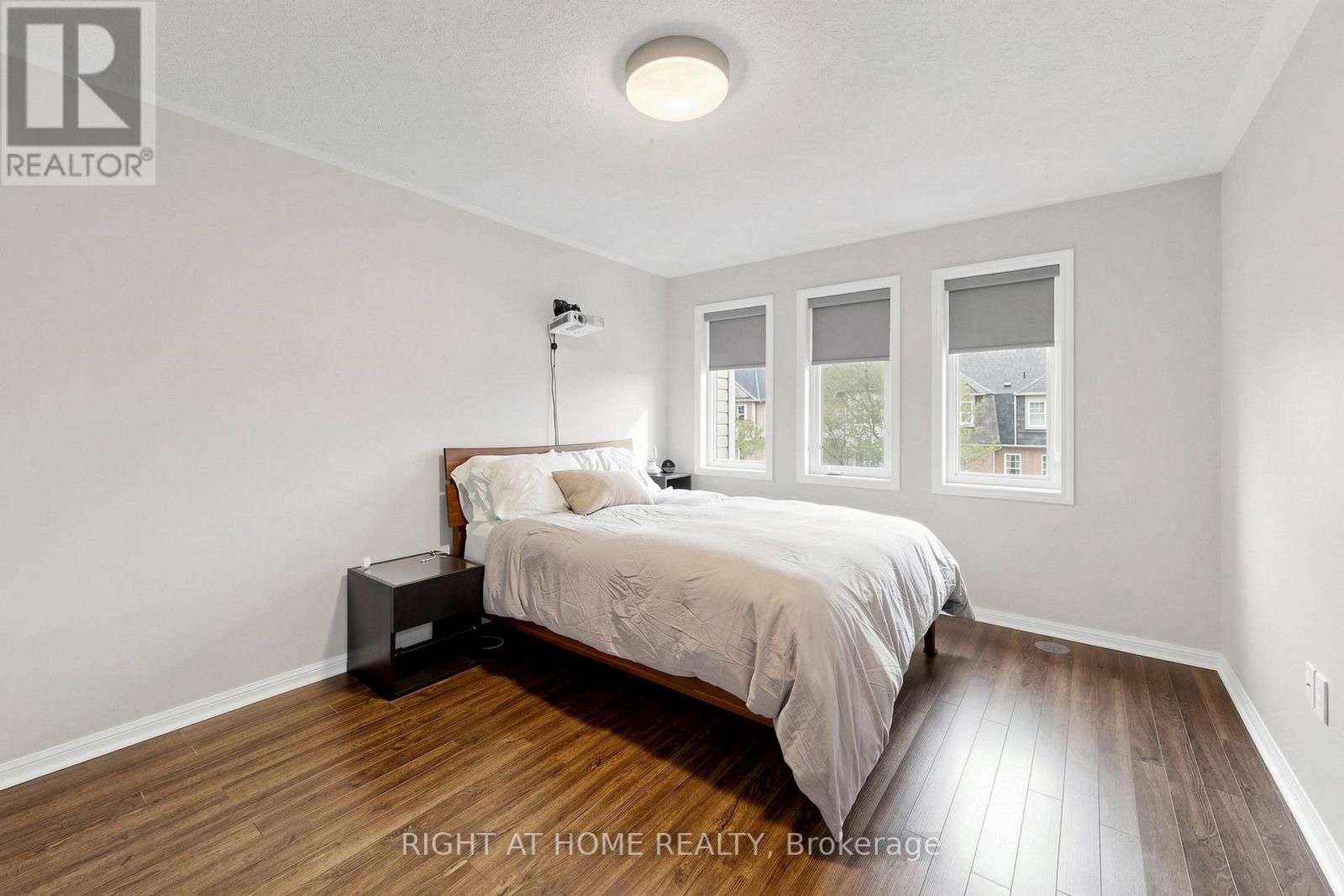 252 WETENHALL LANDING - 20