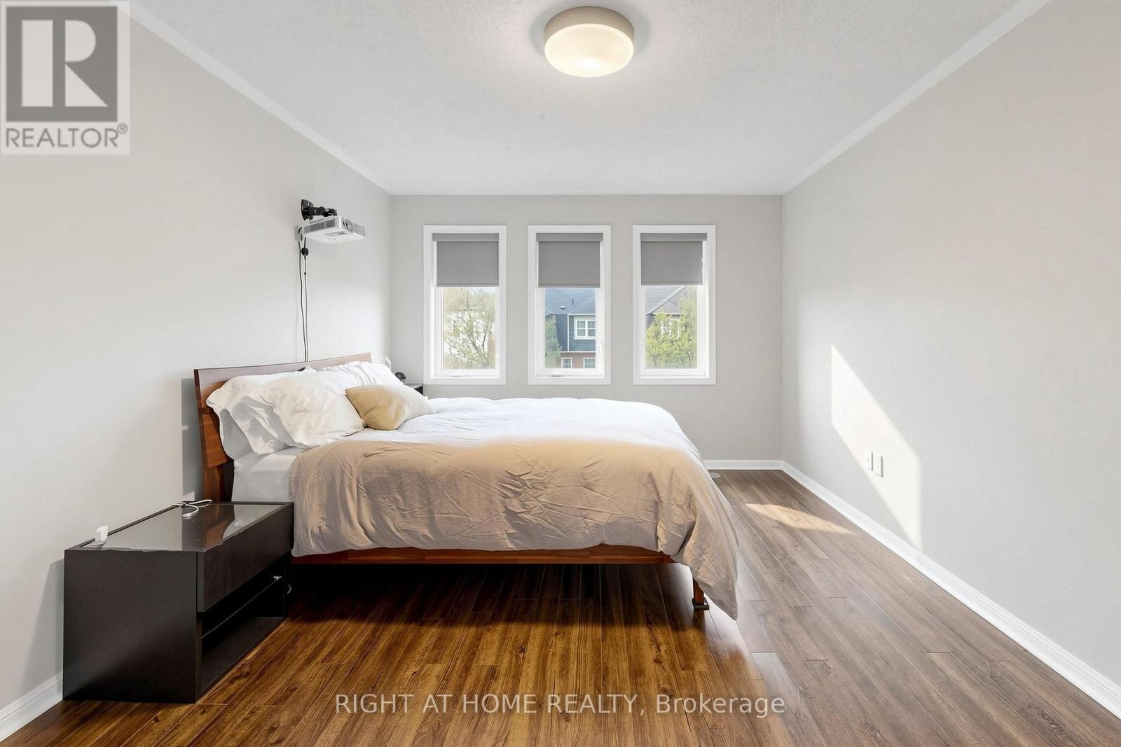252 WETENHALL LANDING - 22