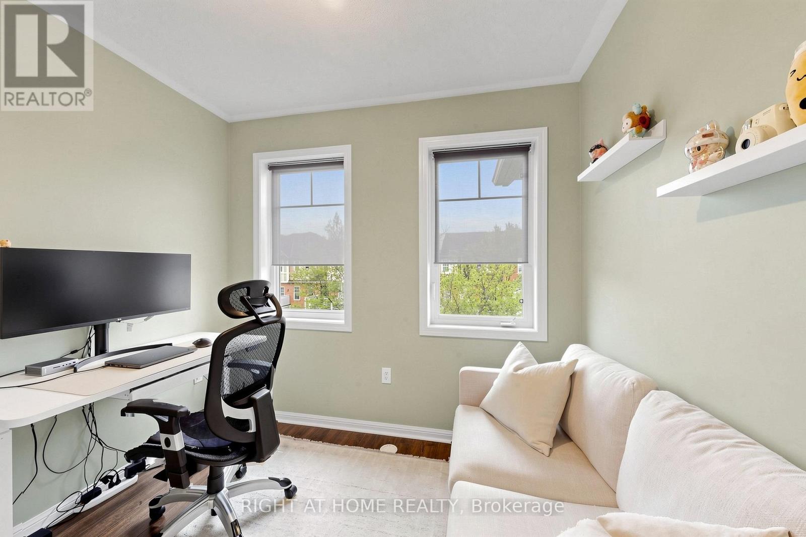 252 WETENHALL LANDING - 26