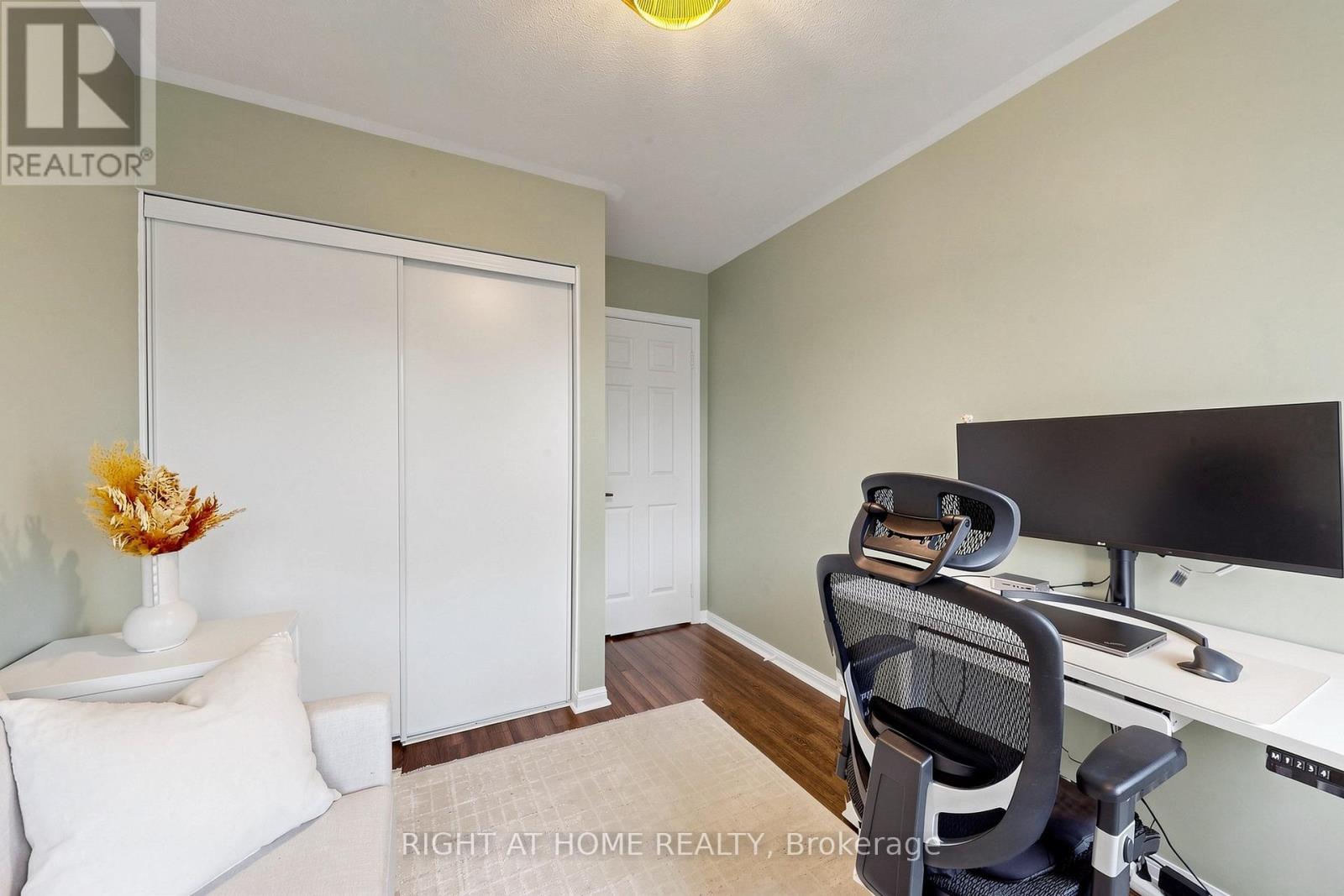 252 WETENHALL LANDING - 27