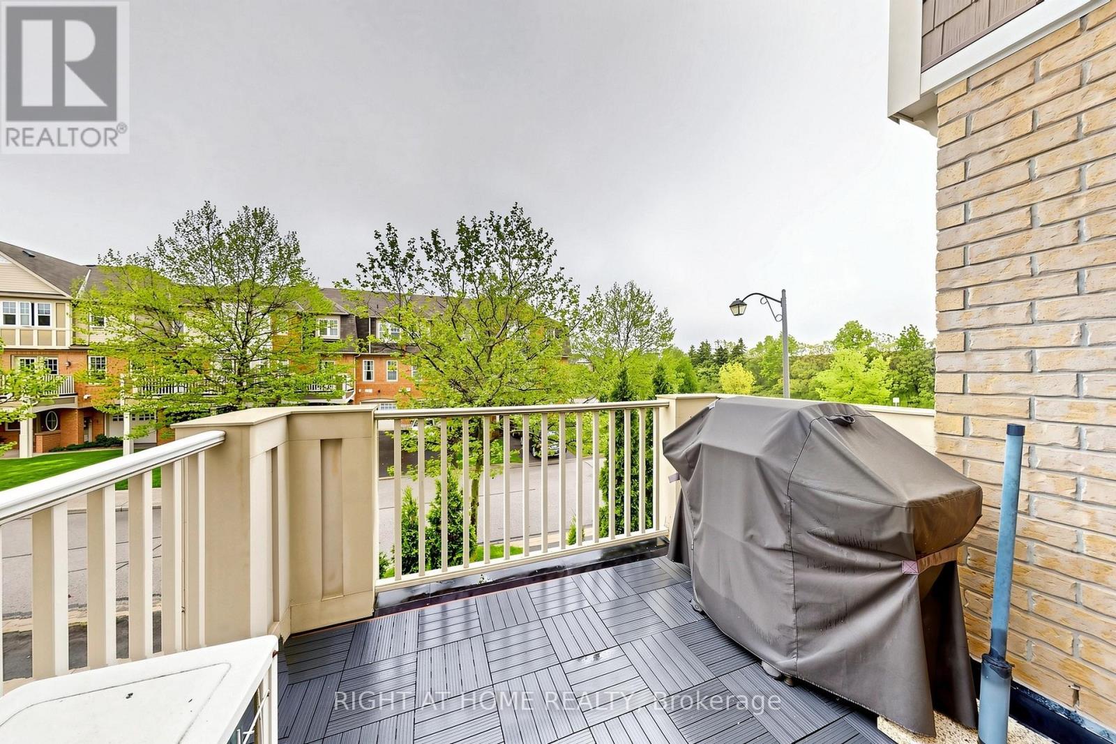 252 WETENHALL LANDING - 30