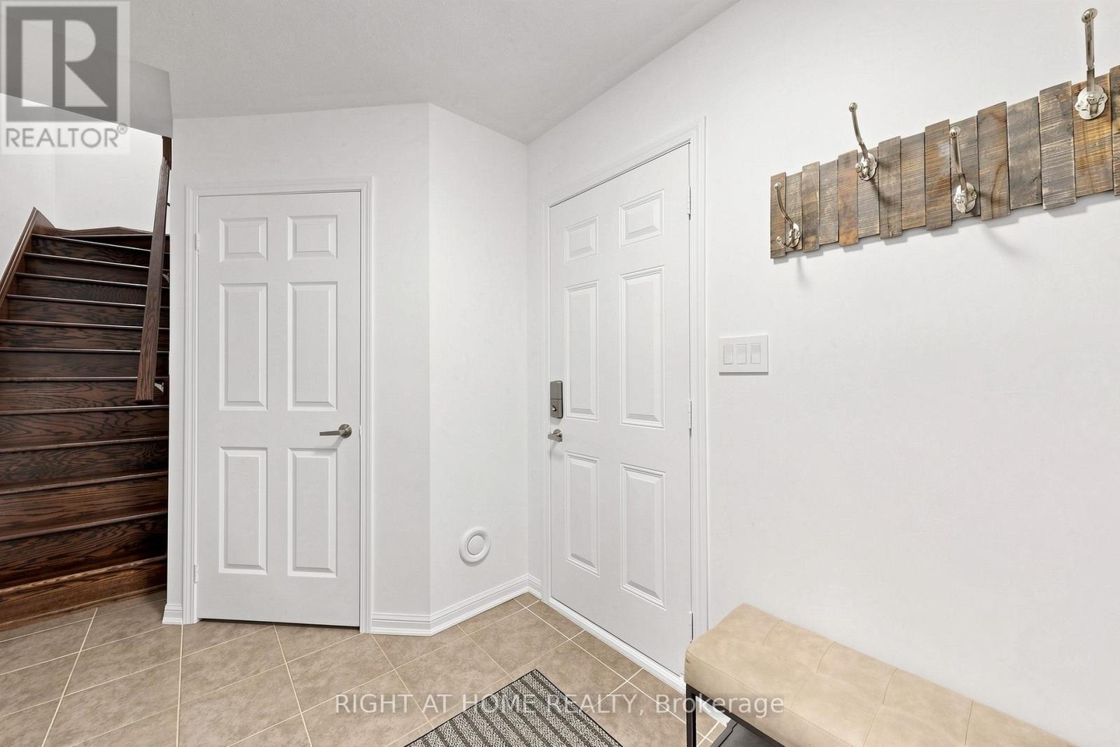 252 WETENHALL LANDING - 6