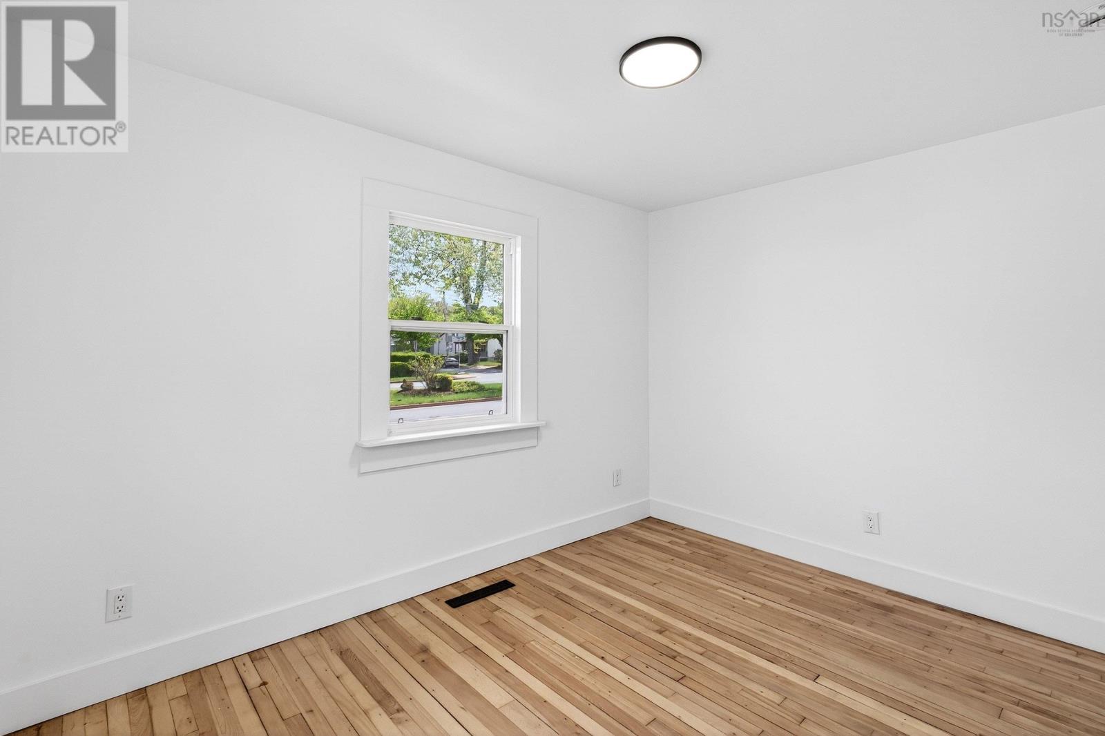 3188 Connaught Avenue - 19