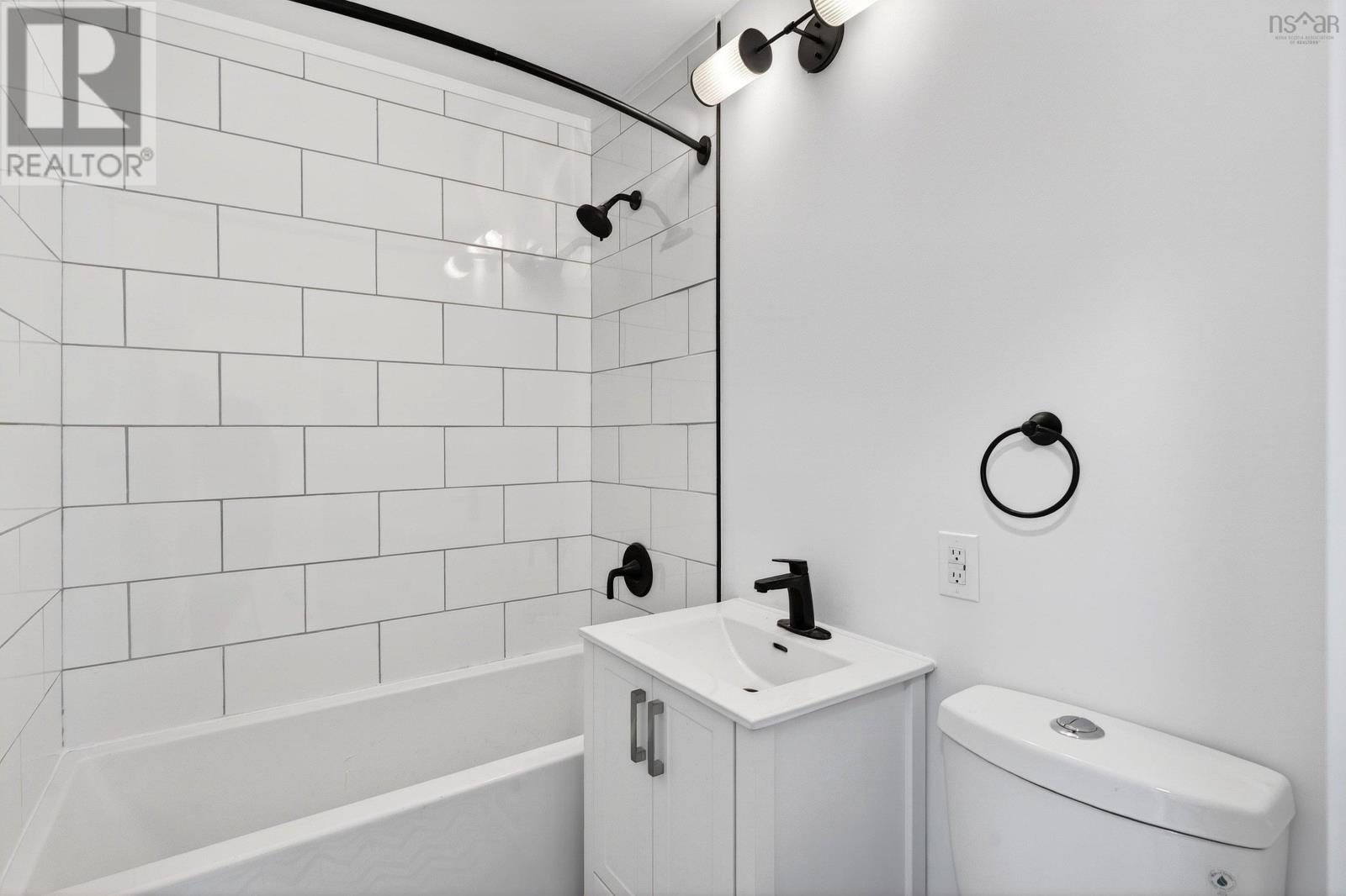 3188 Connaught Avenue - 28