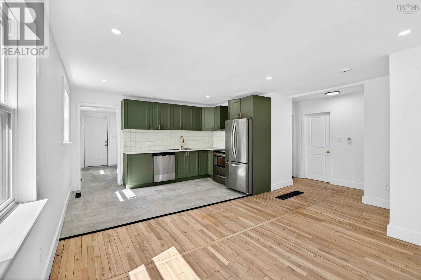 Property 8 of 39 of 3188 Connaught Avenue