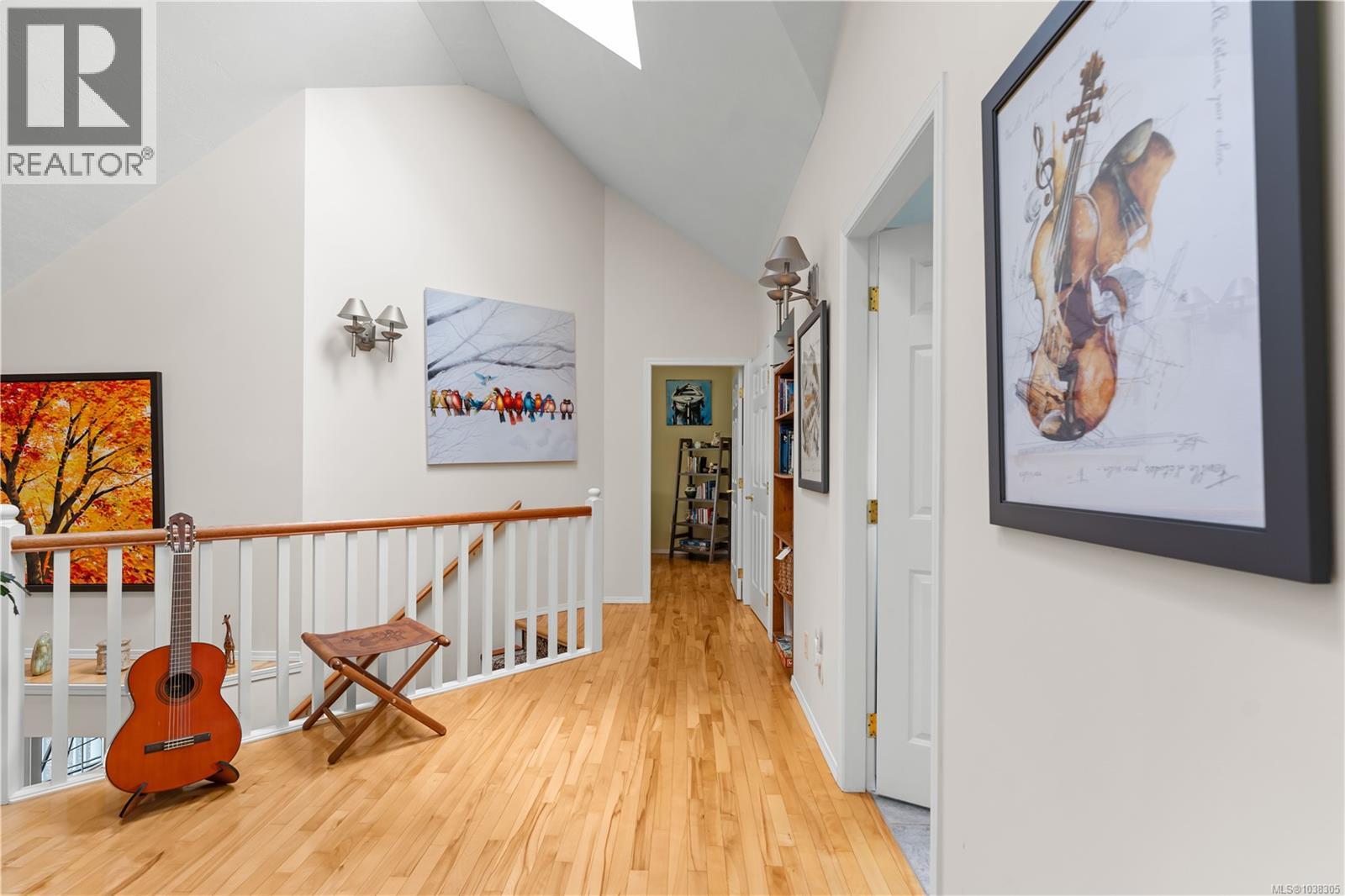 1351 Sea Lovers Lane - 32