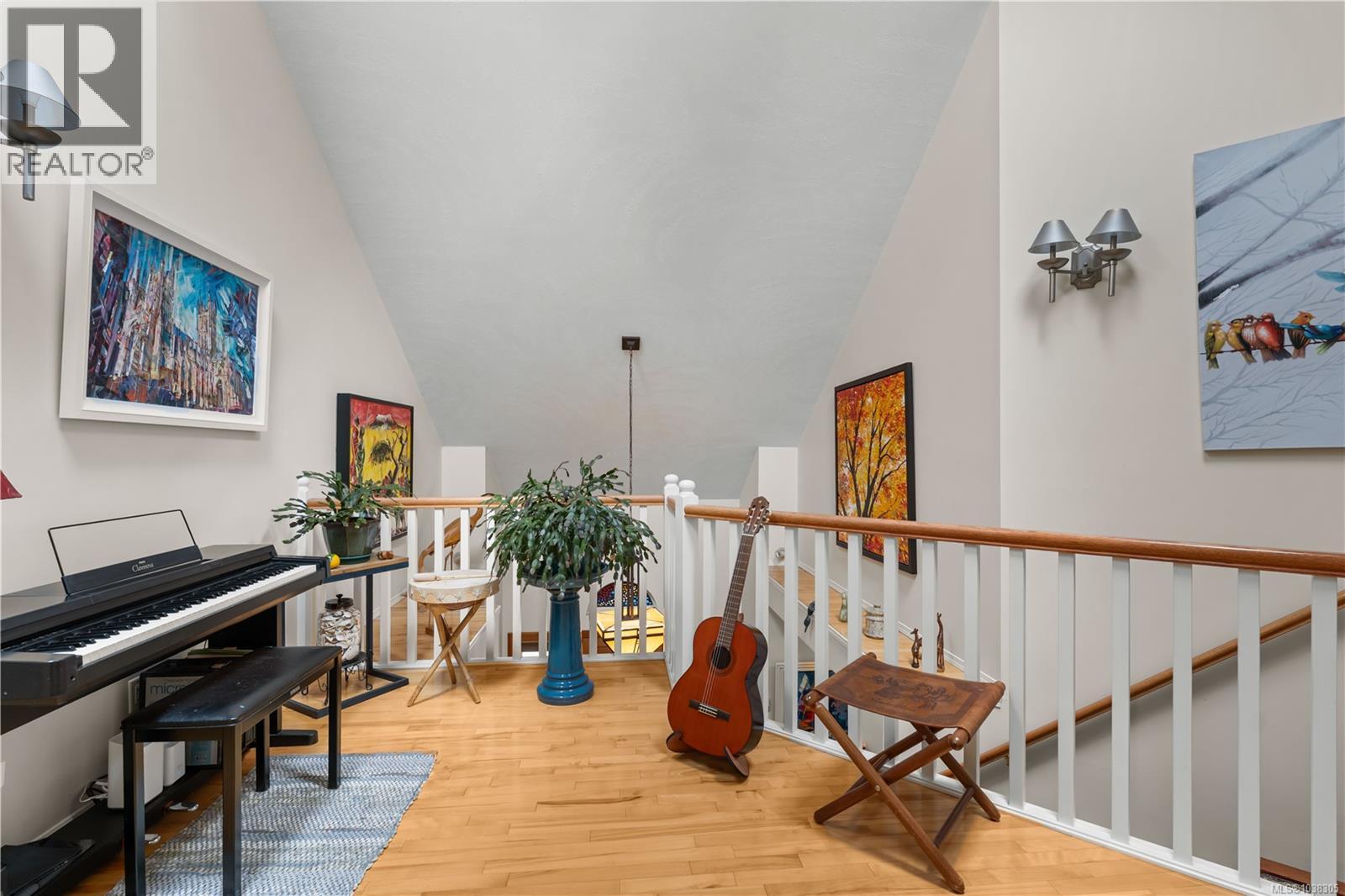 1351 Sea Lovers Lane - 31