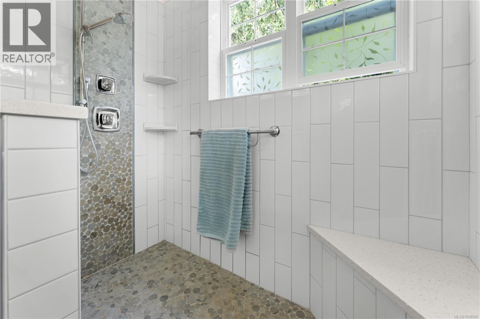 1351 Sea Lovers Lane - 29