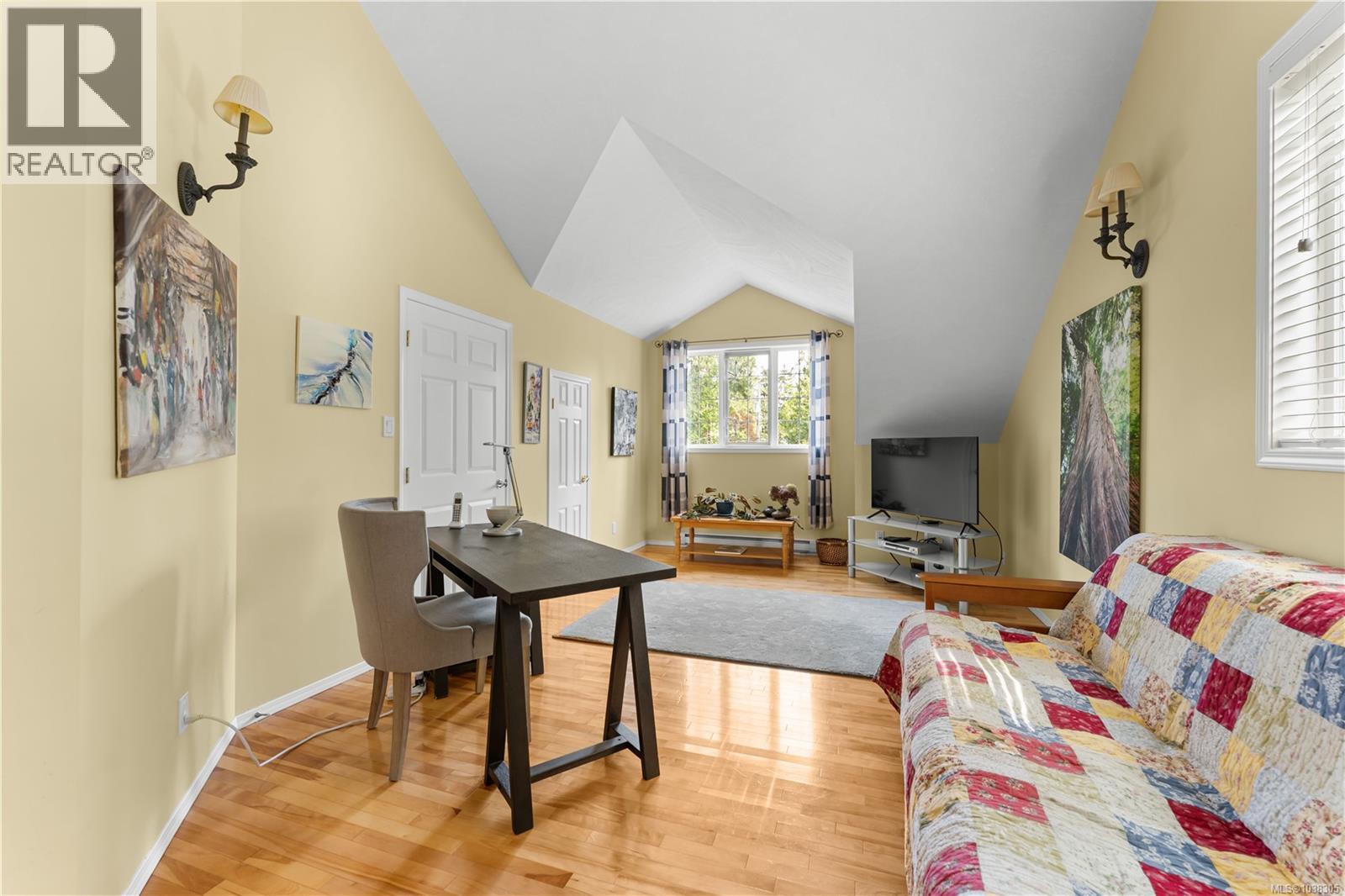 1351 Sea Lovers Lane - 34
