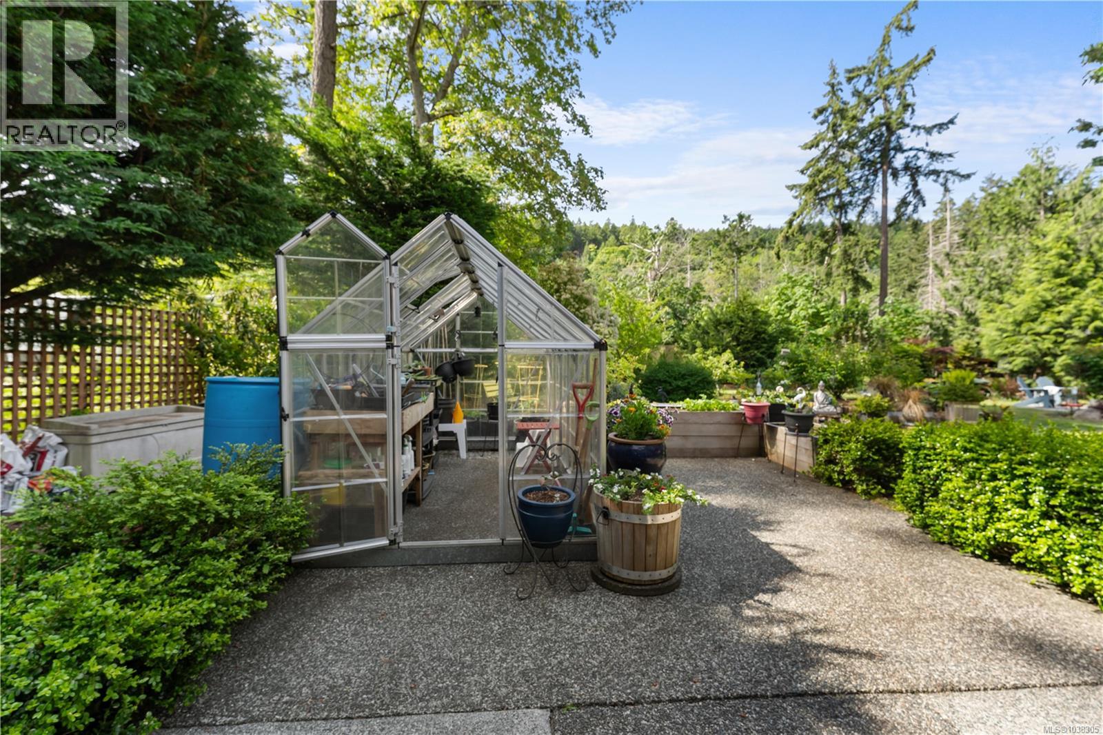 1351 Sea Lovers Lane - 40
