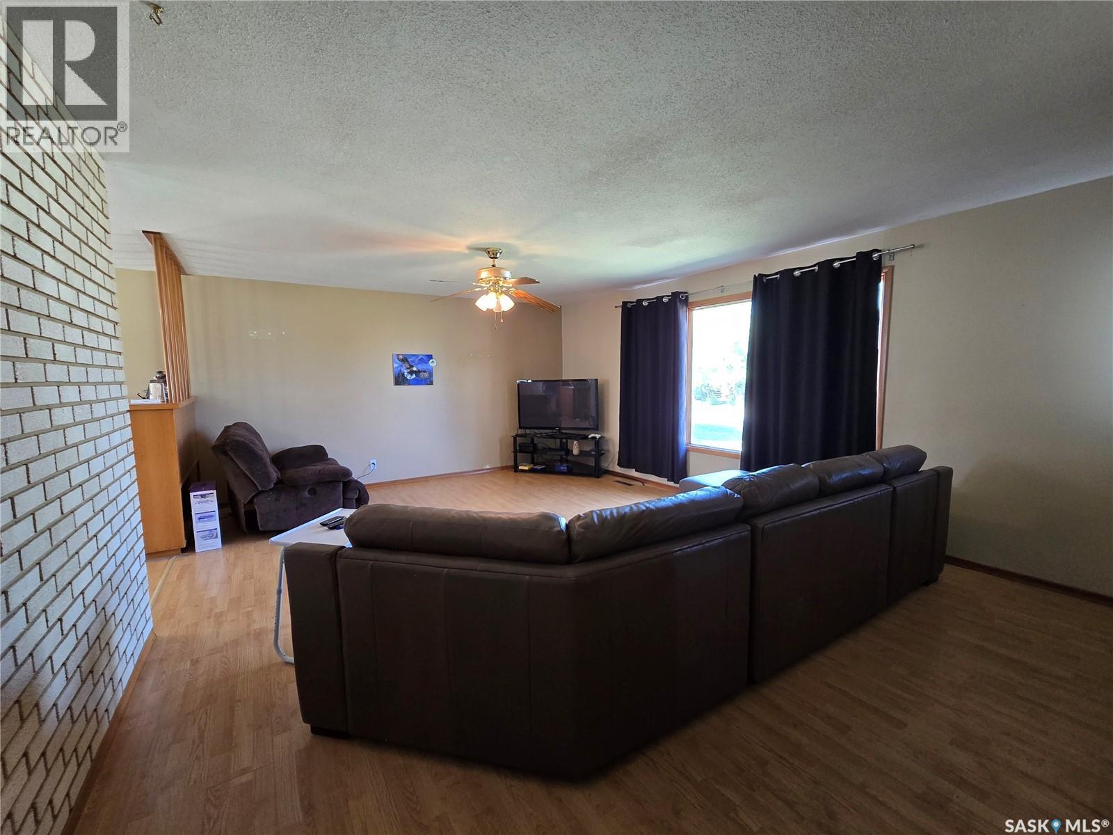 212 PRAIRIE STREET — photo 8