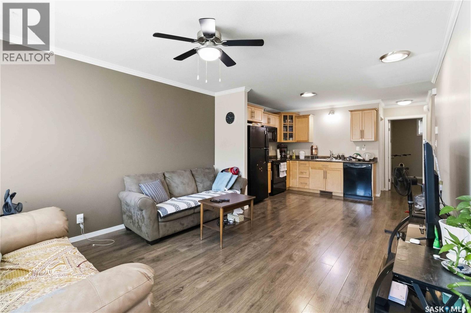 #803 110 Shillington CRESCENT - 5