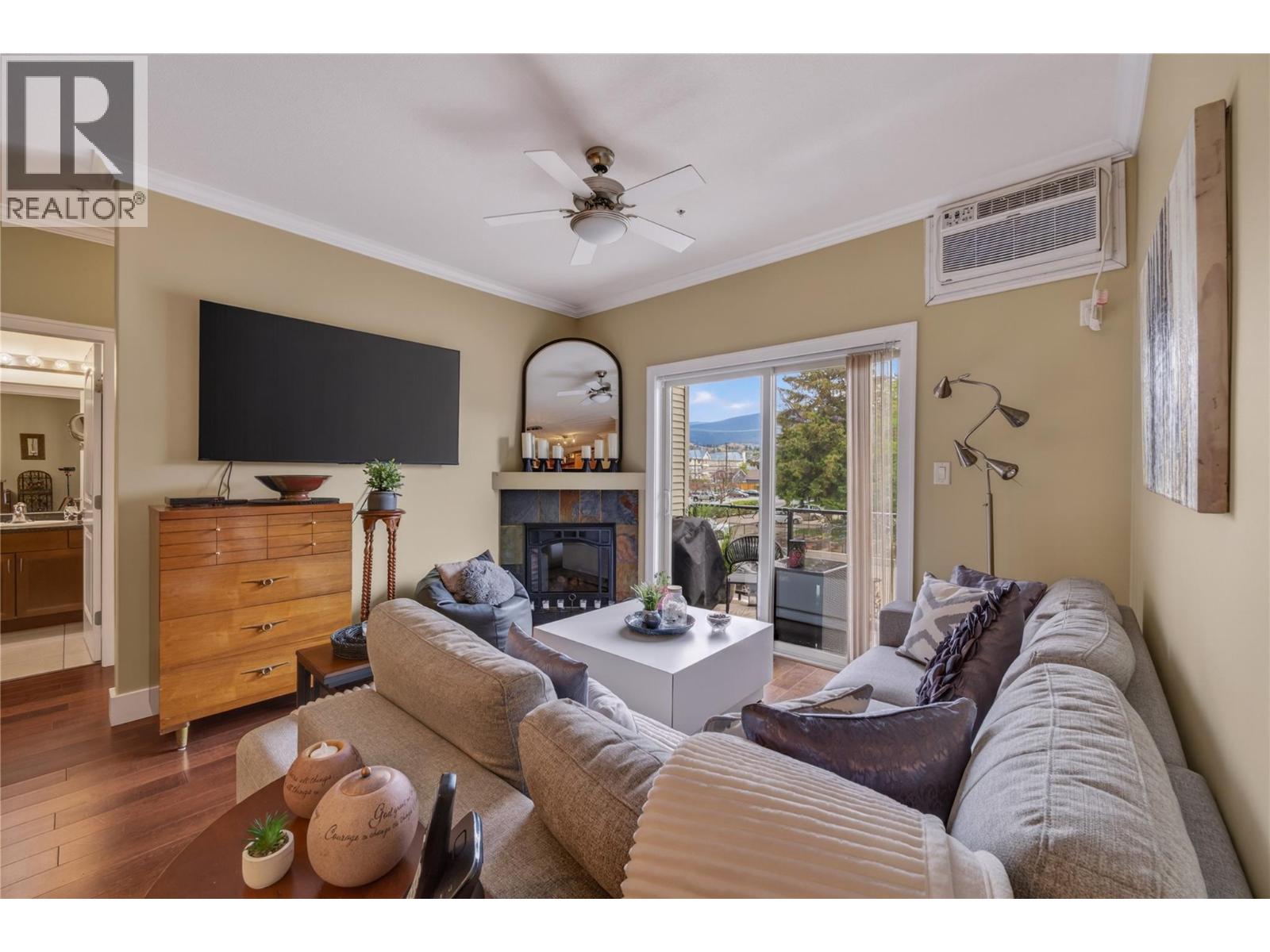 240 Wade Avenue W Avenue Unit# 305, Penticton