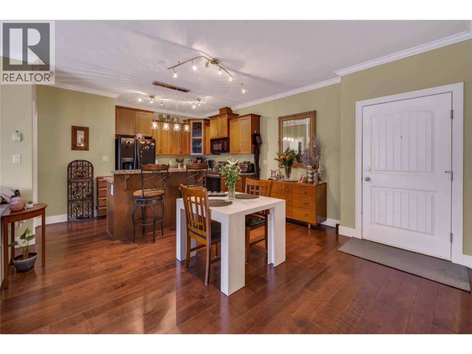 240 Wade Avenue W Avenue Unit# 305, Penticton