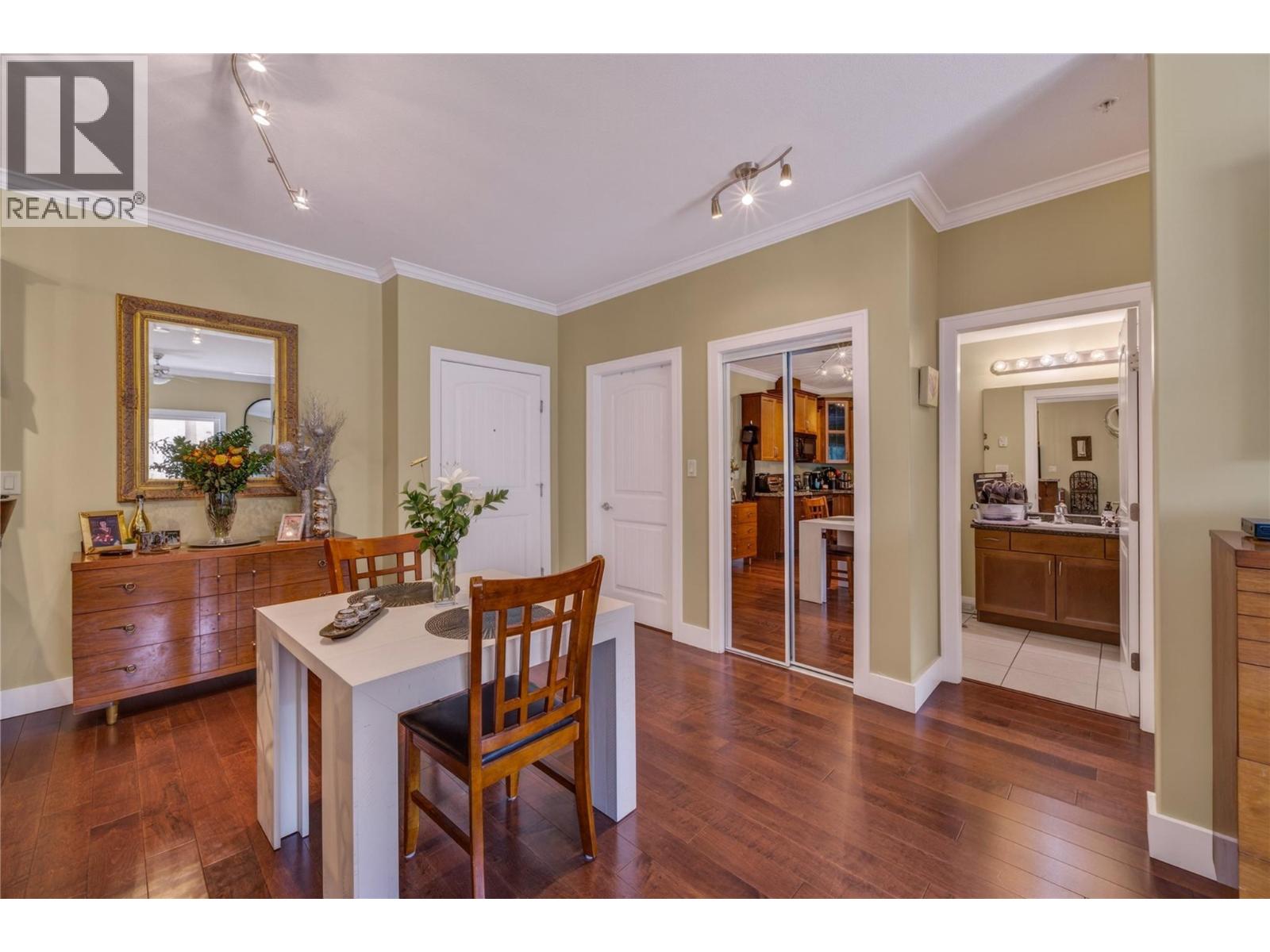 240 Wade Avenue W Avenue Unit# 305, Penticton