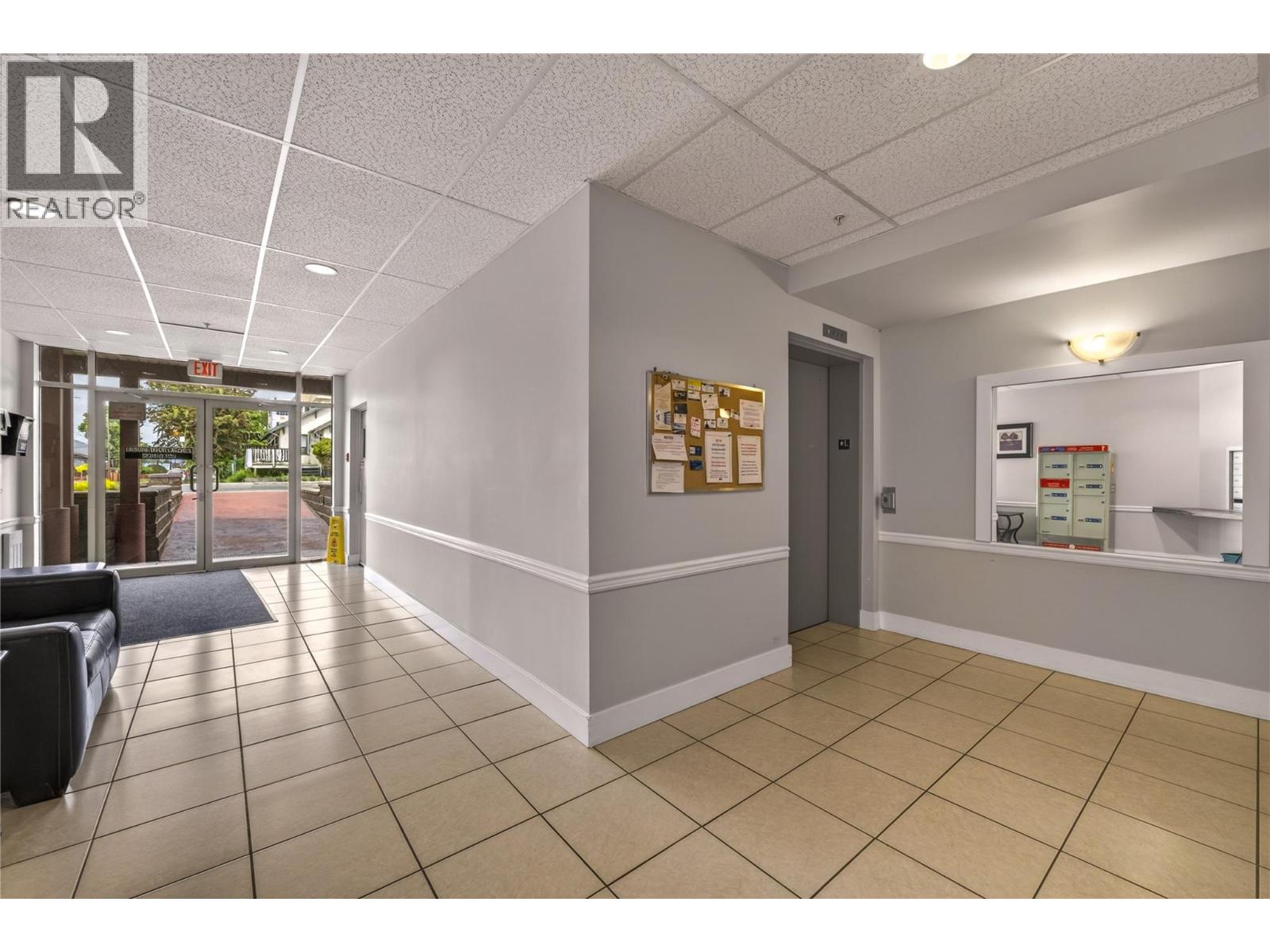 240 Wade Avenue W Avenue Unit# 305, Penticton