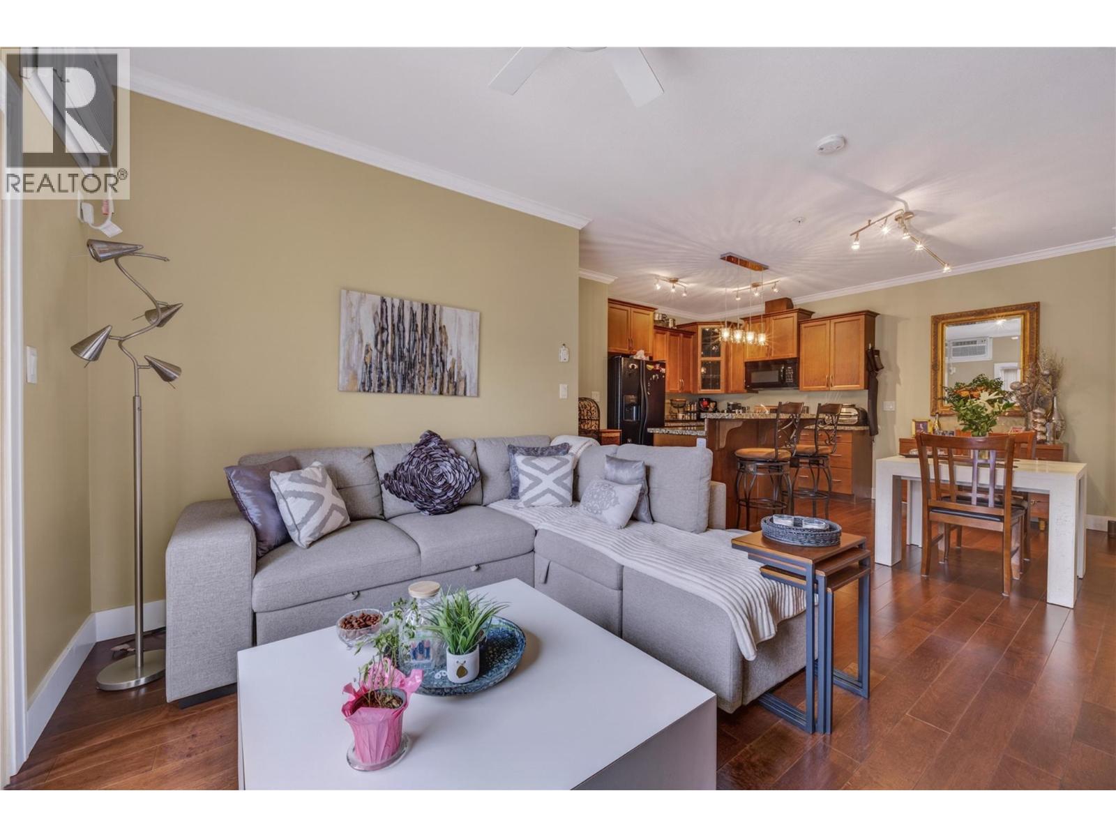 240 Wade Avenue W Avenue Unit# 305, Penticton