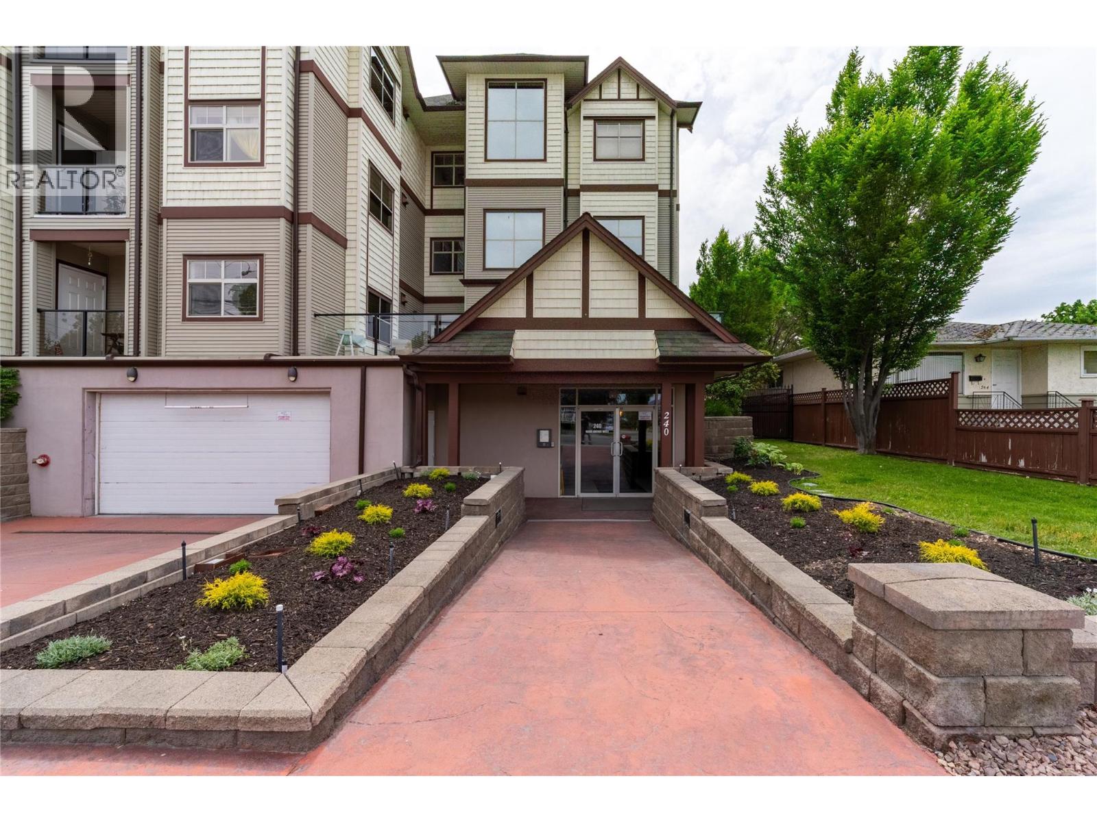 240 Wade Avenue W Avenue Unit# 305, Penticton