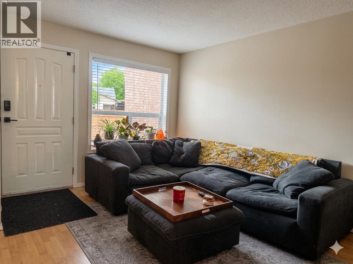 #106 1006 KING Street - 8